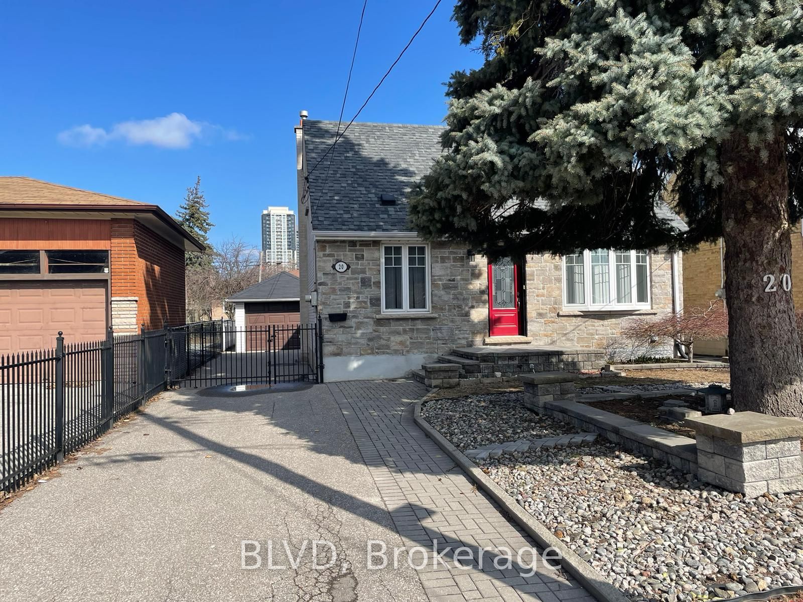 20 Athabaska Avenue, North York 2