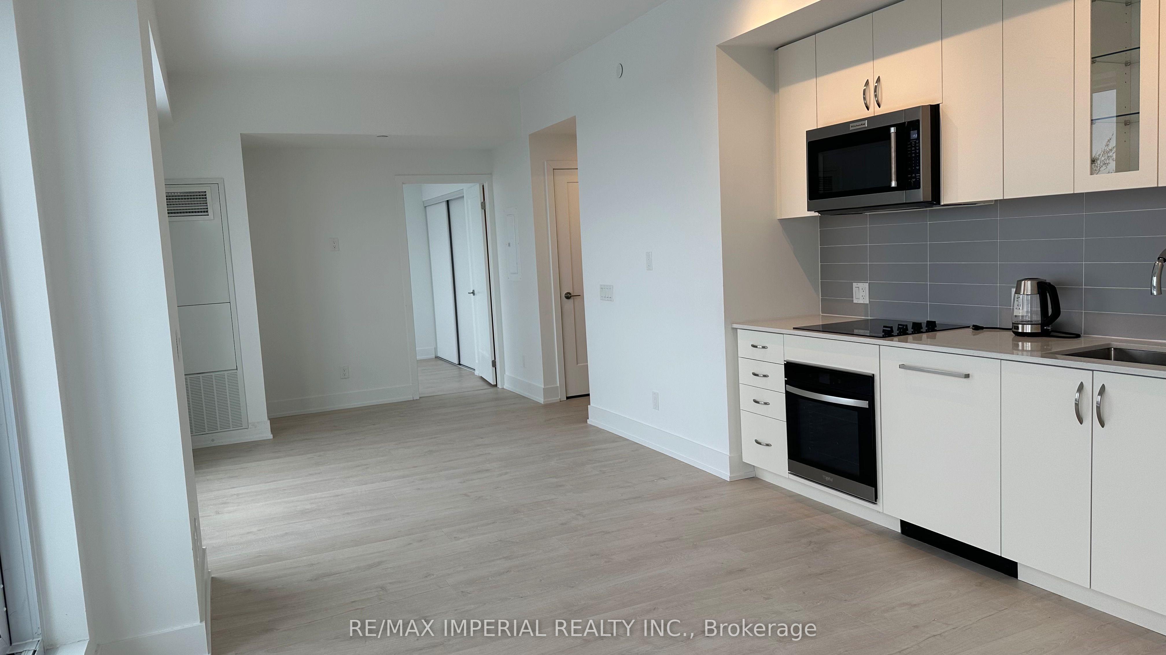 Unit 607 - 181 Sheppard Avenue E, North York 4