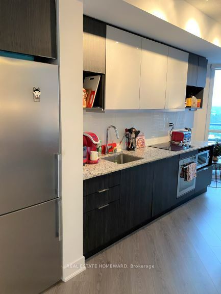 Unit 1007 - 99 The Donway Way W, North York 3