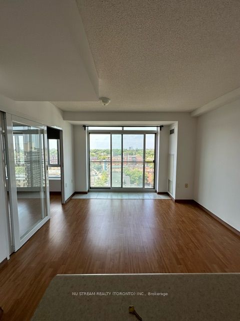 Unit 910 - 15 Maplewood Avenue, Toronto 5