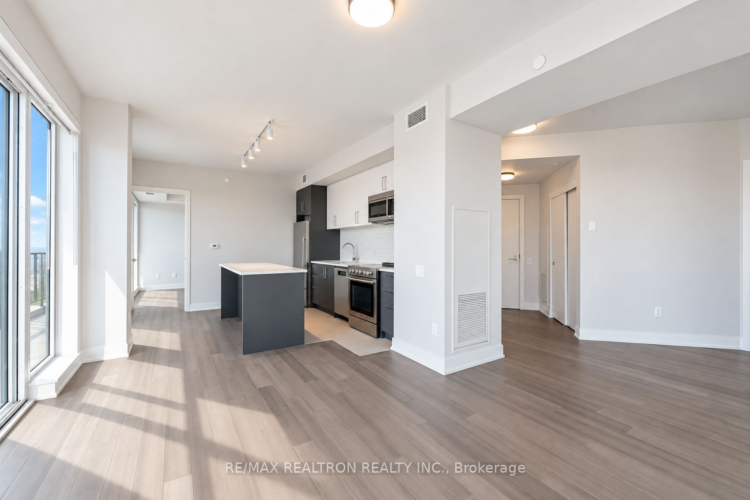 Unit 1205 - 2525 Bathurst Street, Toronto 3