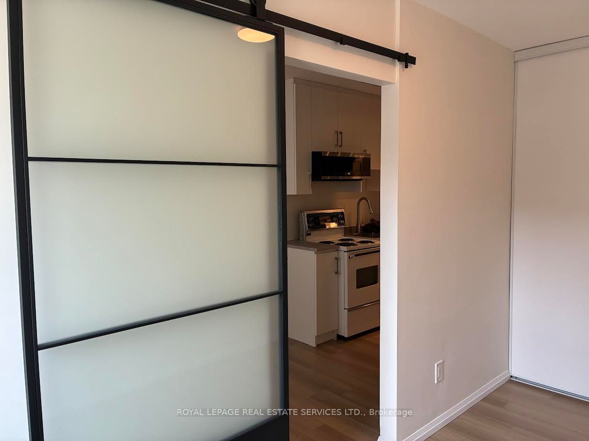 Unit 2 - 2525 Yonge Street, Toronto 3