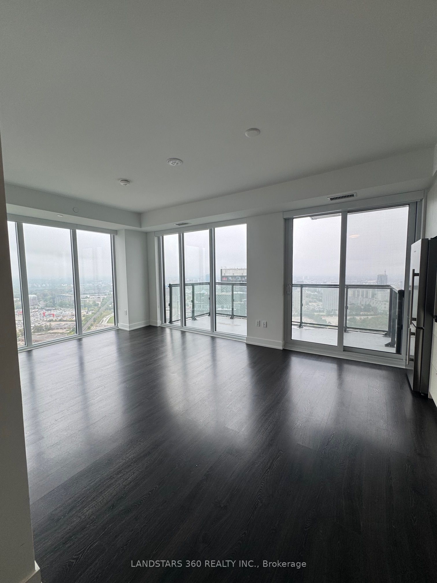Unit 4204 - 30 Inn On The Park Drive, North York 4