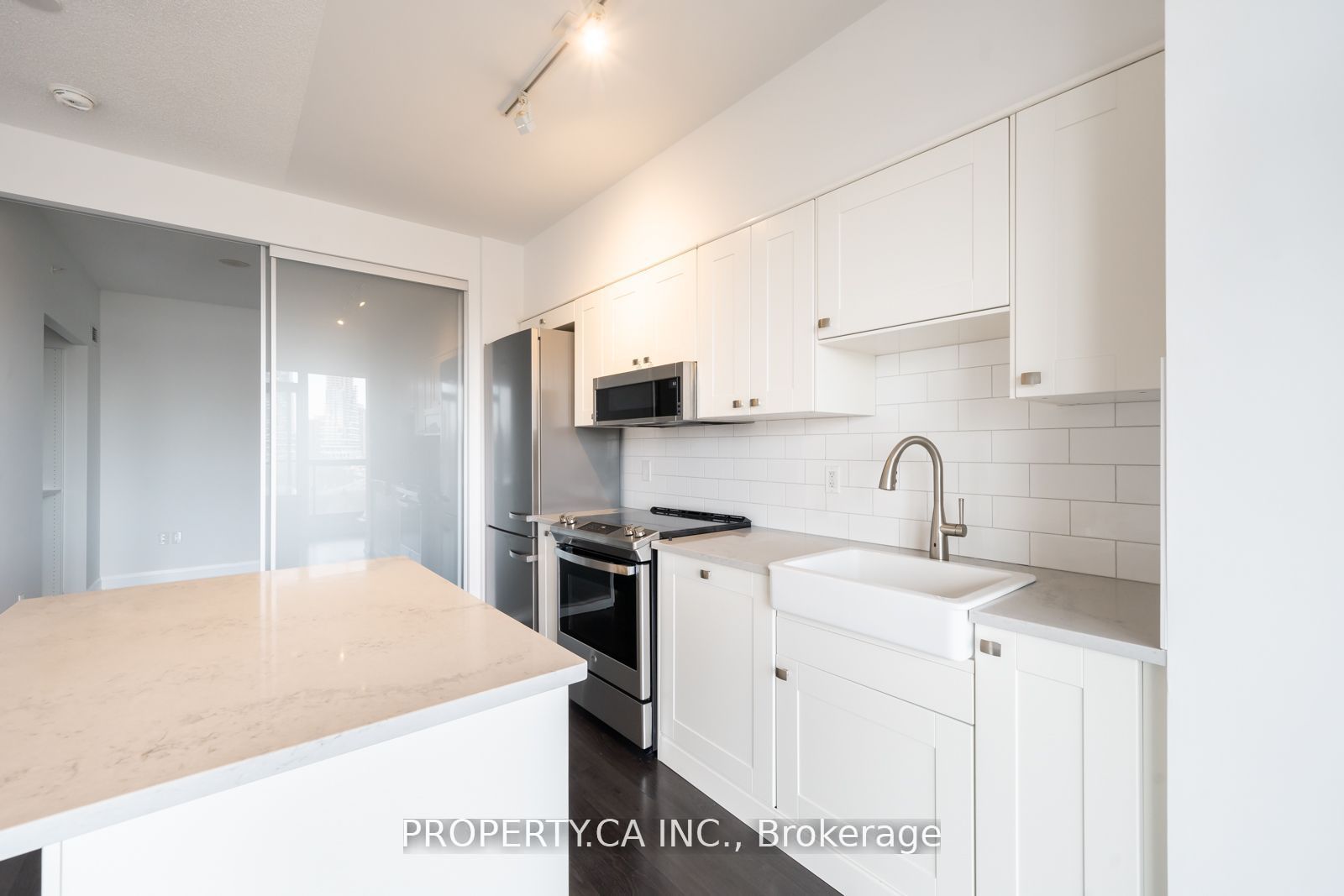 Unit 601 - 160 Vanderhoof Avenue, Toronto 5