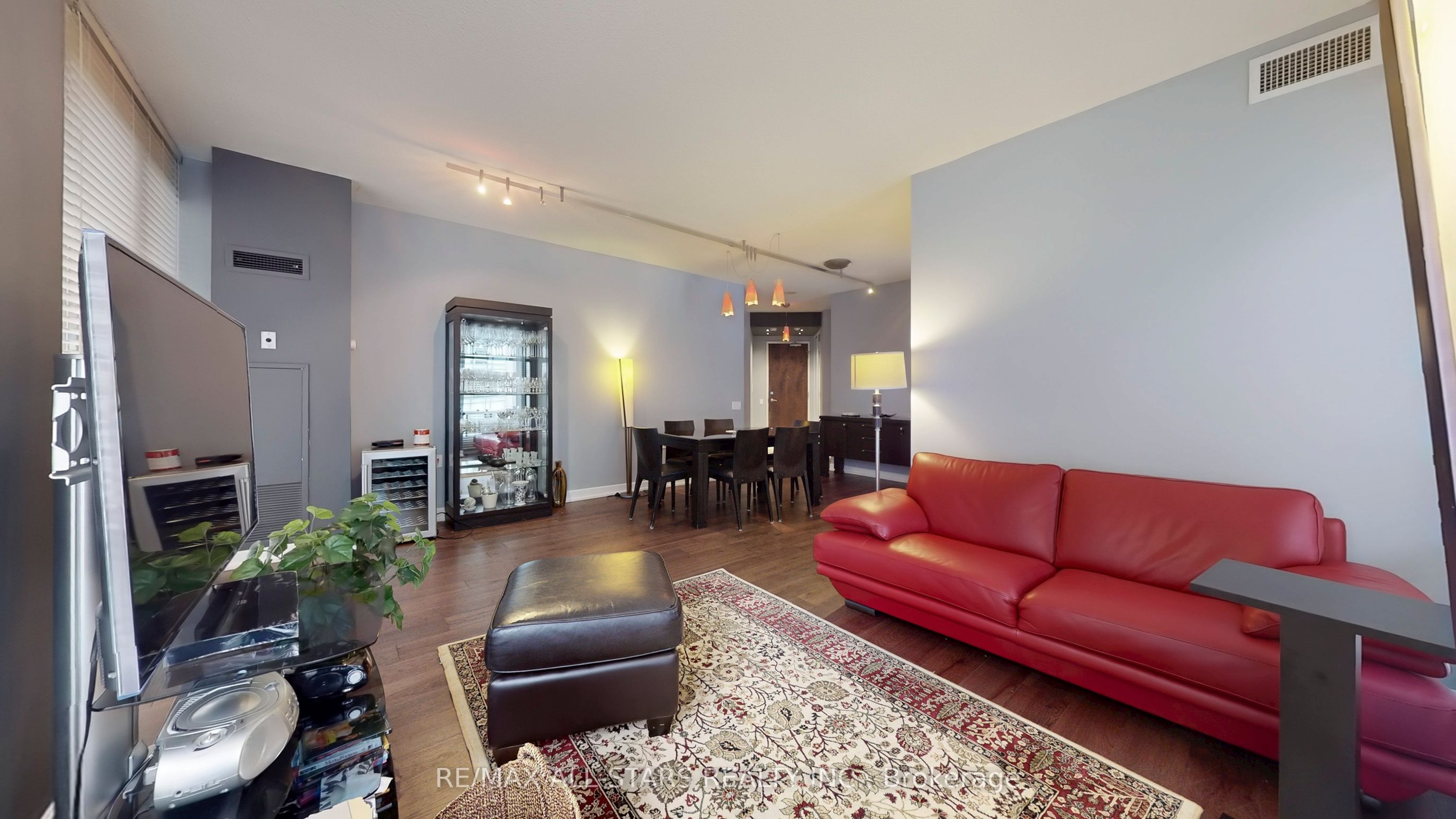 Unit 611 - 85 Bloor Street E, Toronto 3