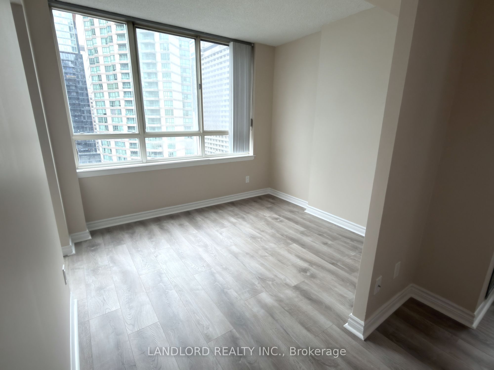 Unit 1523 - 633 Bay Street, Toronto 5