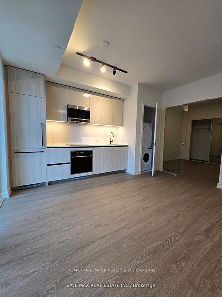 Unit 404 - 425 Front Street E, Toronto 5