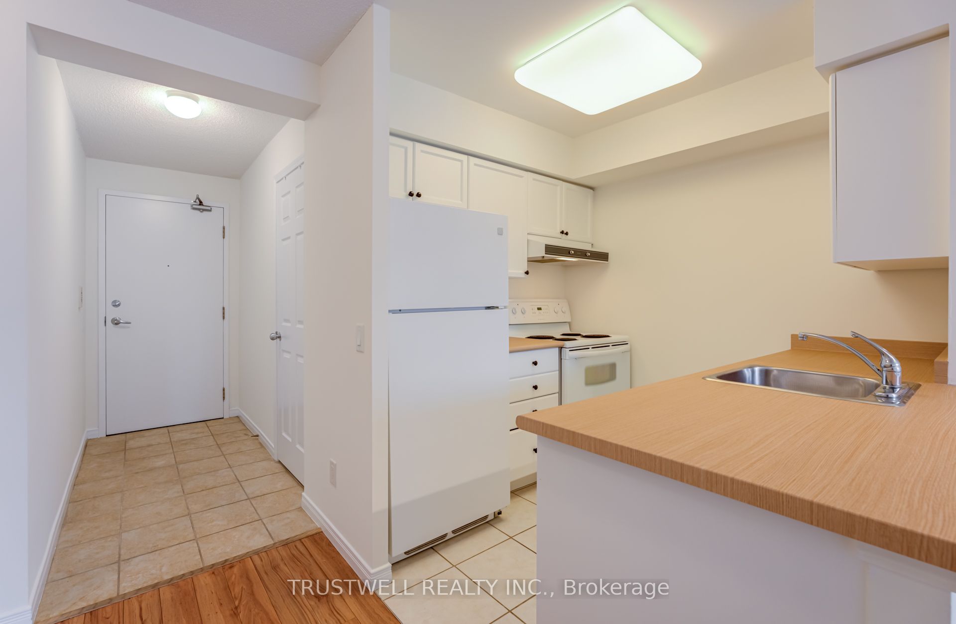Unit 1501 - 155 Beecroft Road, North York 4