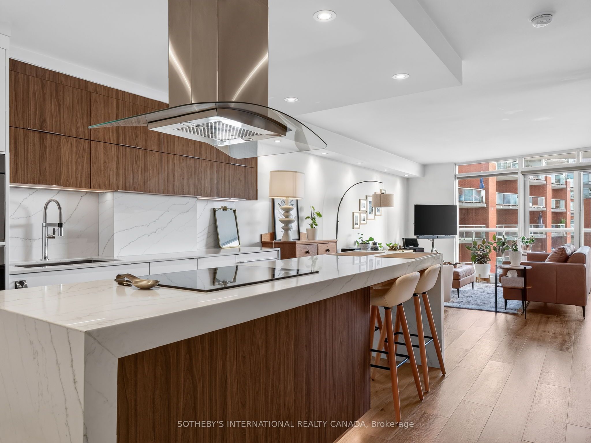 Unit 906 - 550 Queens Quay W, Toronto 4
