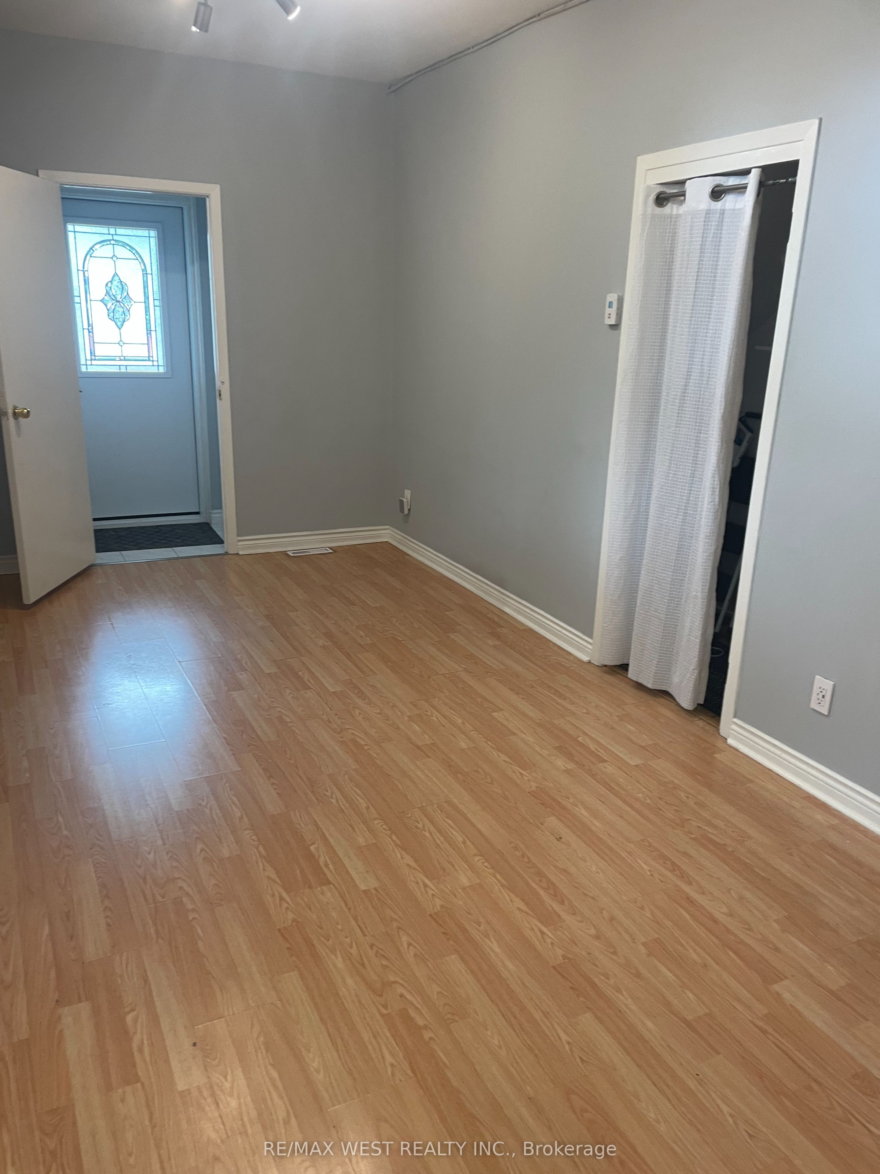 Unit Main Floor - 281 Howland Avenue, Toronto 2