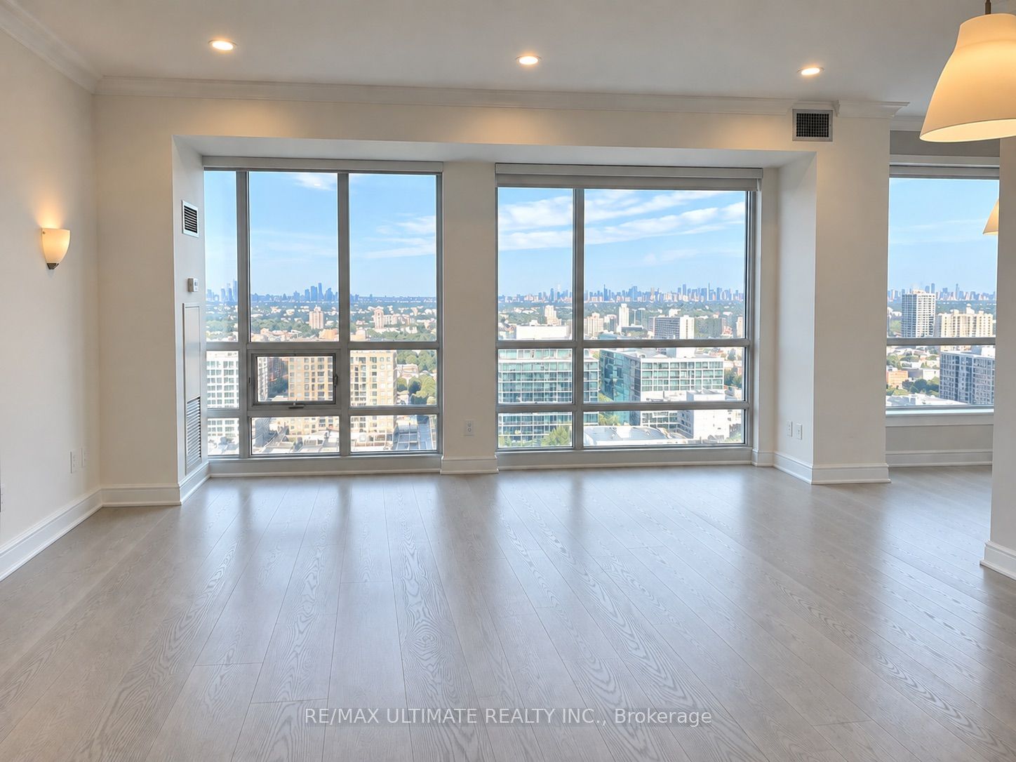 Unit 4212 - 761 Bay Street, Toronto 4