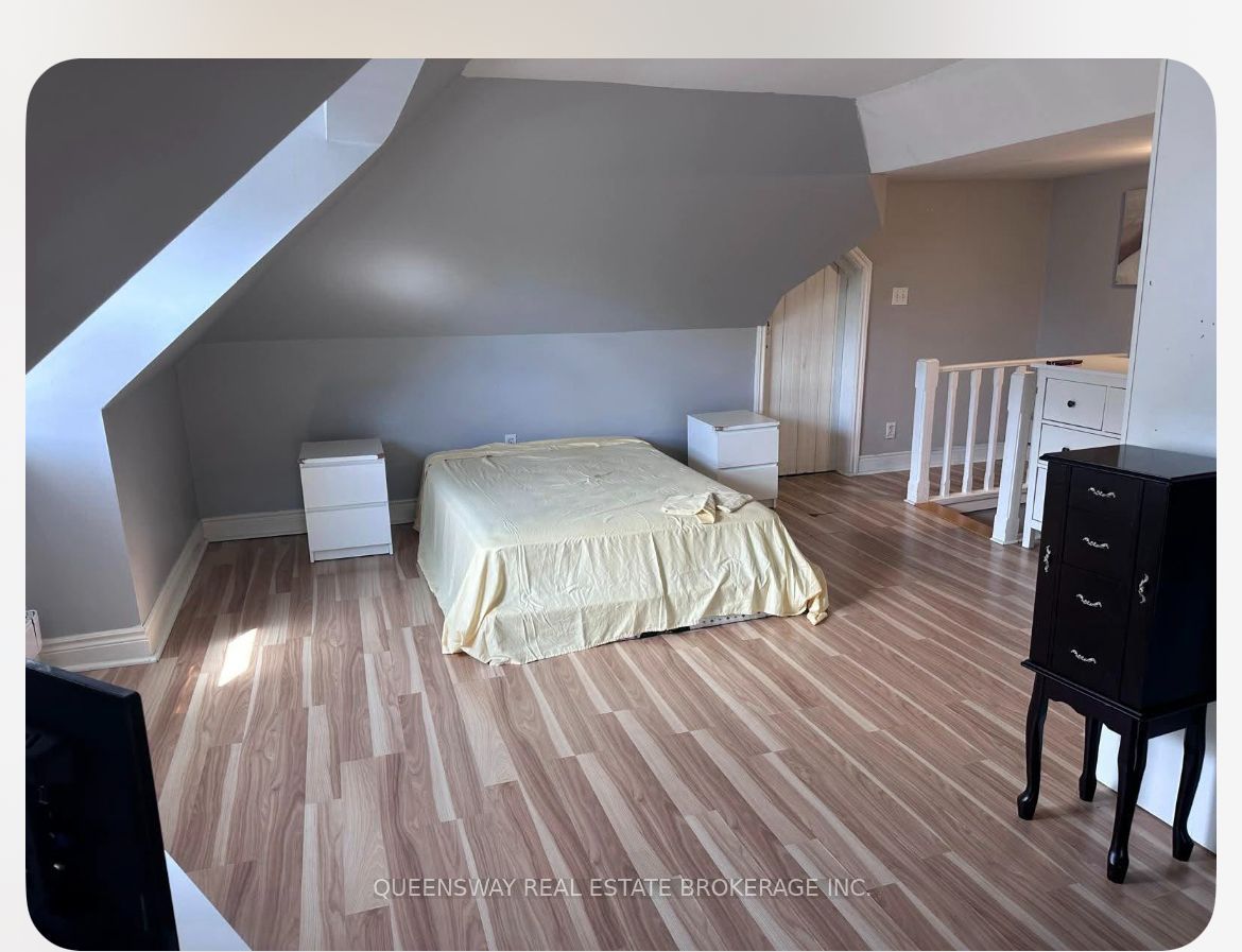 Unit 2nd Floor and Attic - 432 Gladstone Avenue, Toronto 4