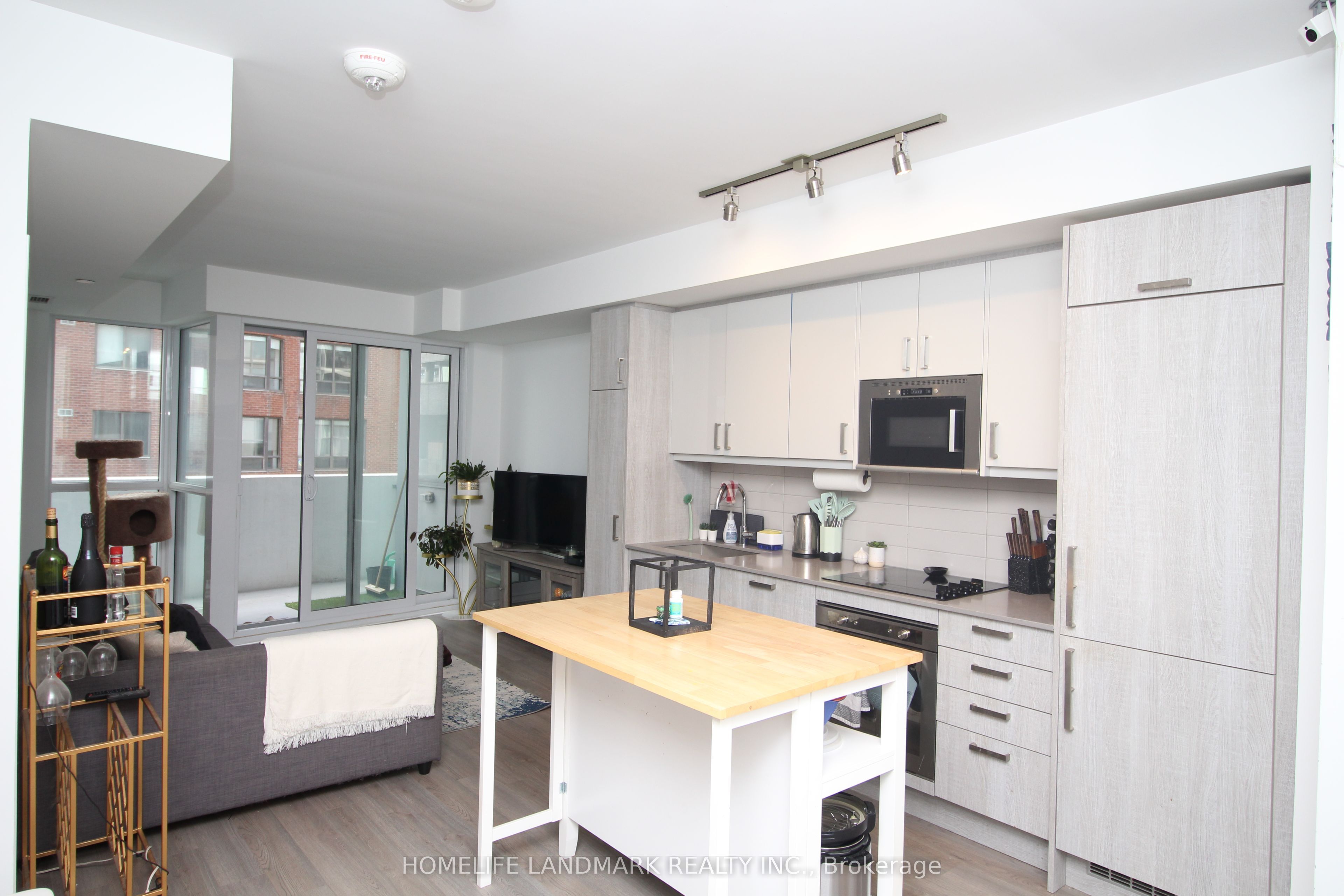 Unit 610 - 77 Mutual Street, Toronto 2