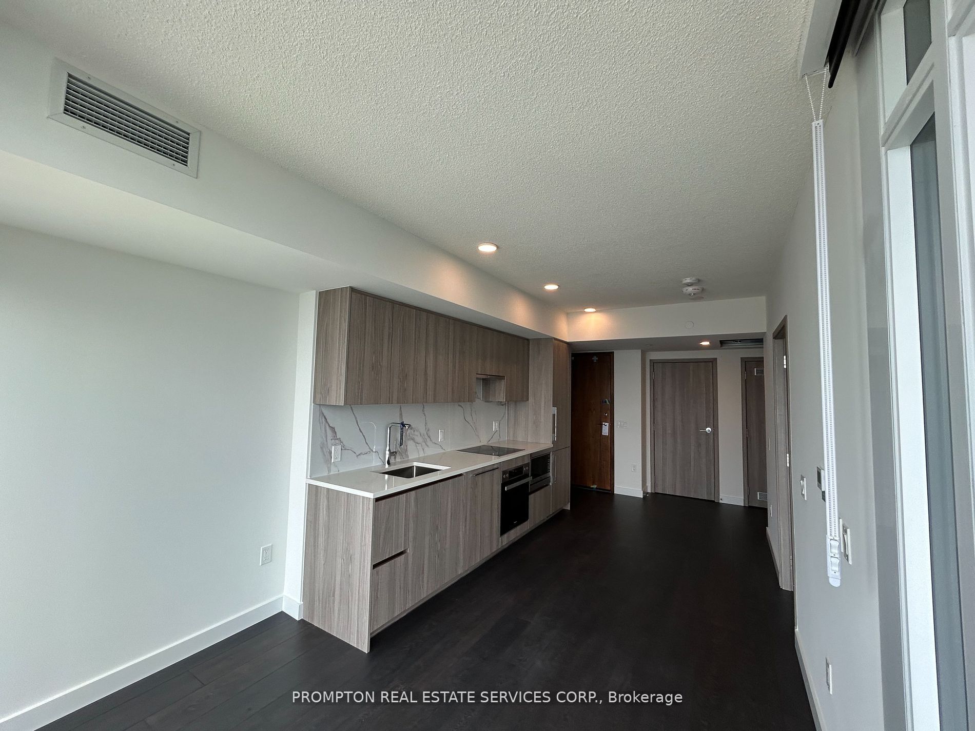 Unit 5212 - 1 Concord Cityplace Way, Toronto 5