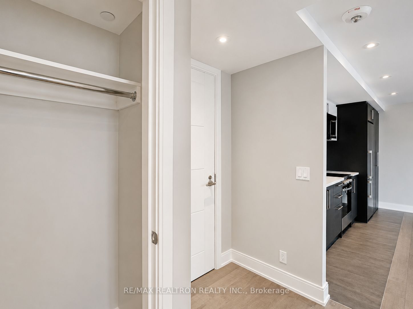Unit 304 - 11 Walmer Road, Toronto 4