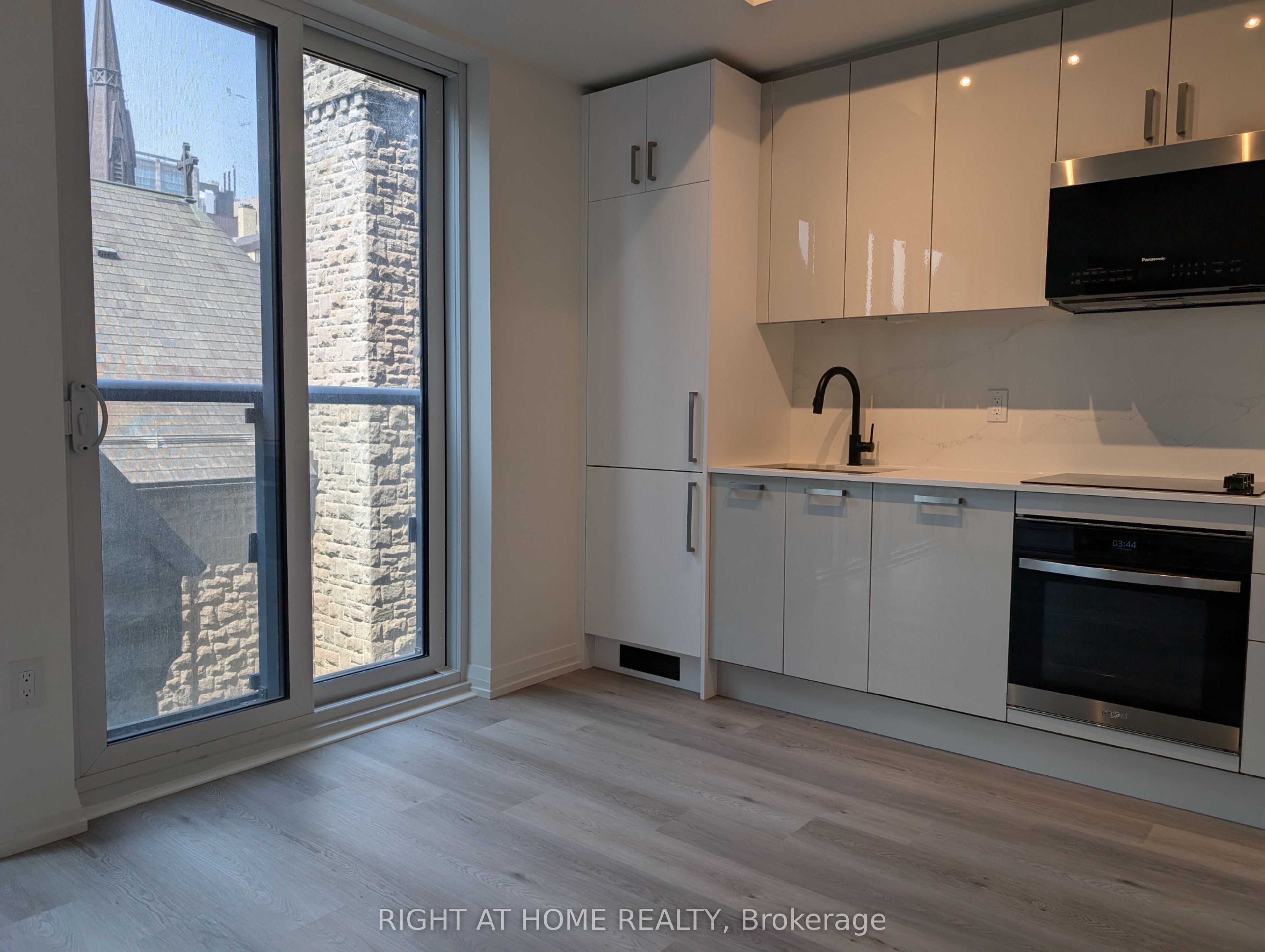 Unit 515 - 280 Dundas Street W, Toronto 2