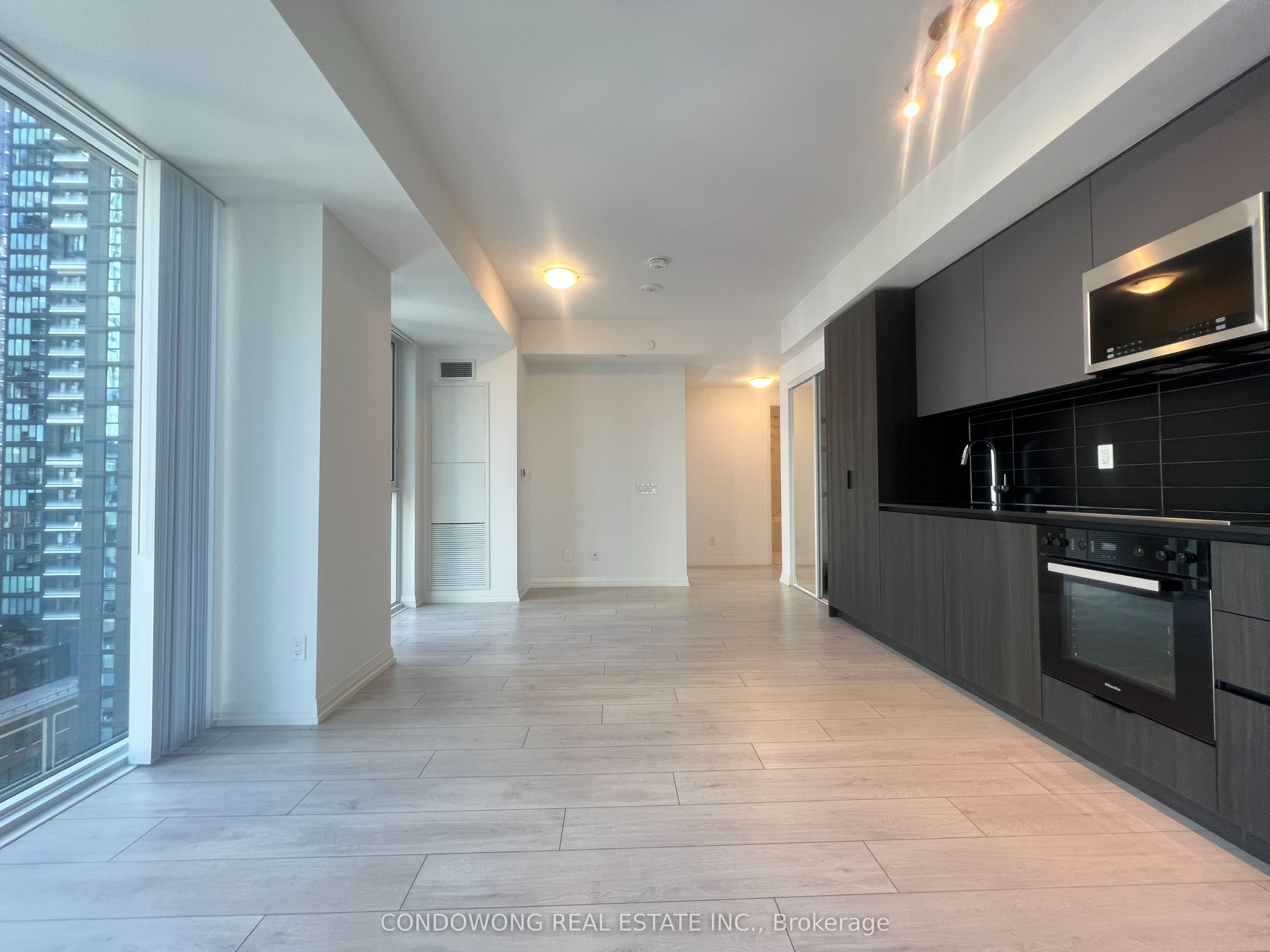 Unit 1606 - 400 King Street W, Toronto 3
