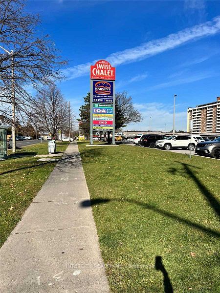 Unit 812 - 3237 Bayview Avenue, North York 2