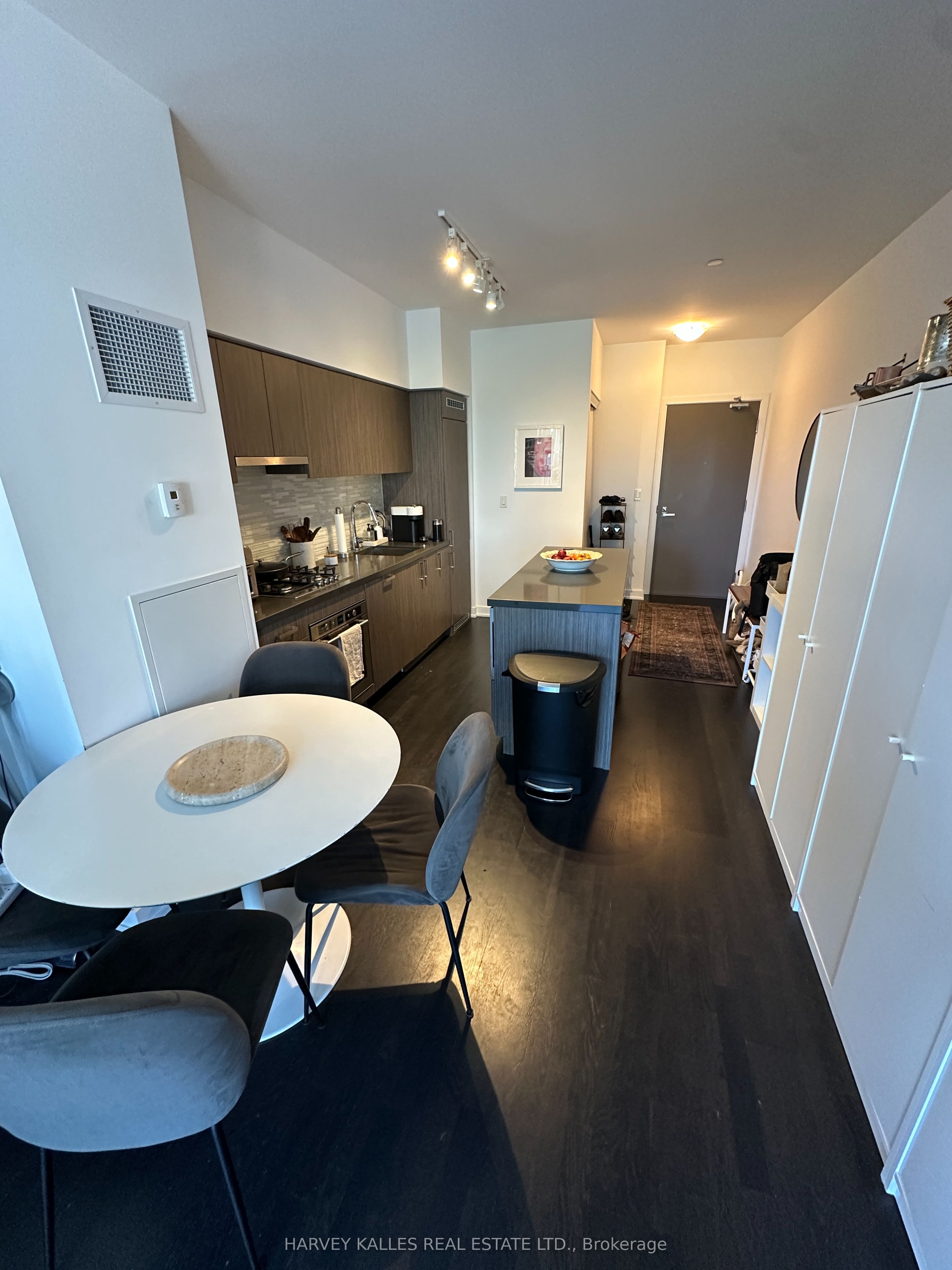 Unit 412 - 501 St Clair Avenue W, Toronto 2