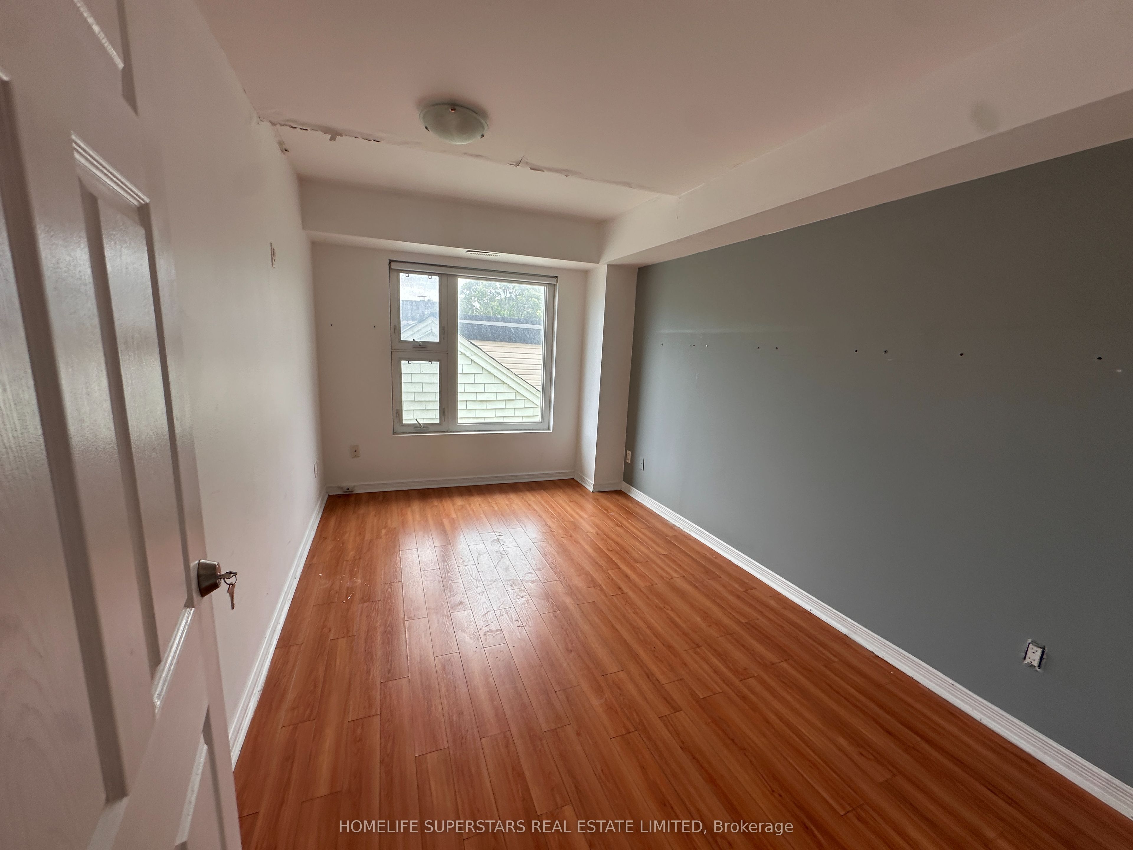 Unit 204 - 38 Kensington Place, Toronto 4
