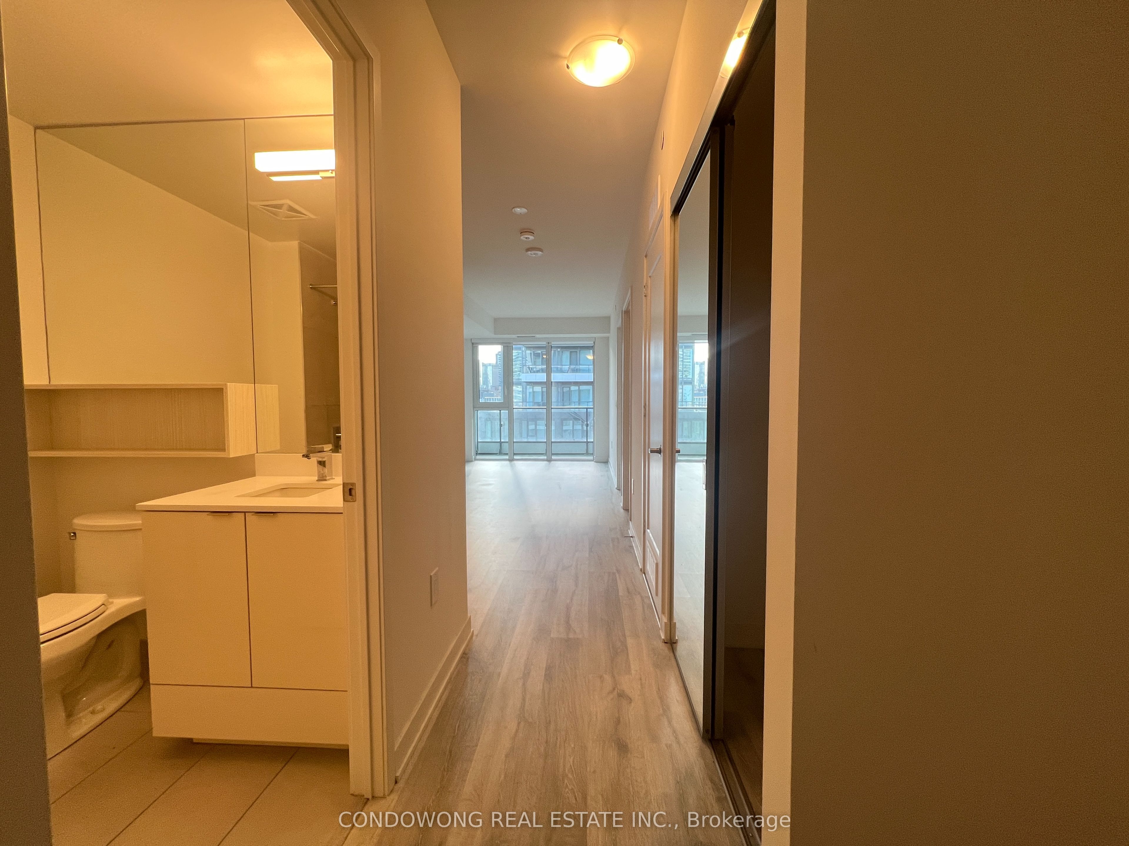 Unit 725 - 60 Princess Street, Toronto 2