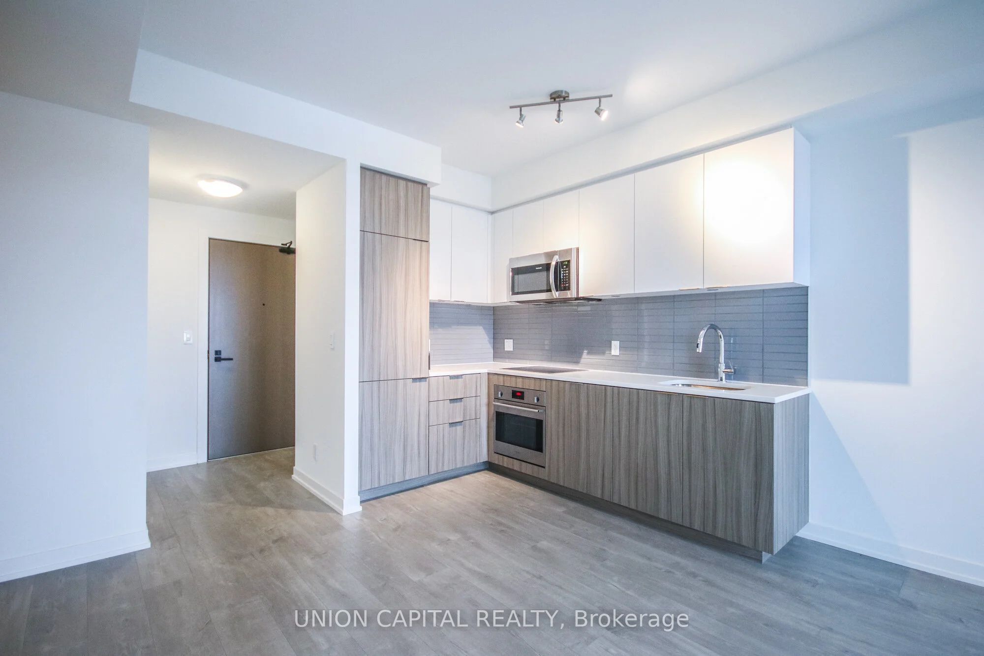 Unit 510 - 223 St Clair Avenue W, Toronto 5