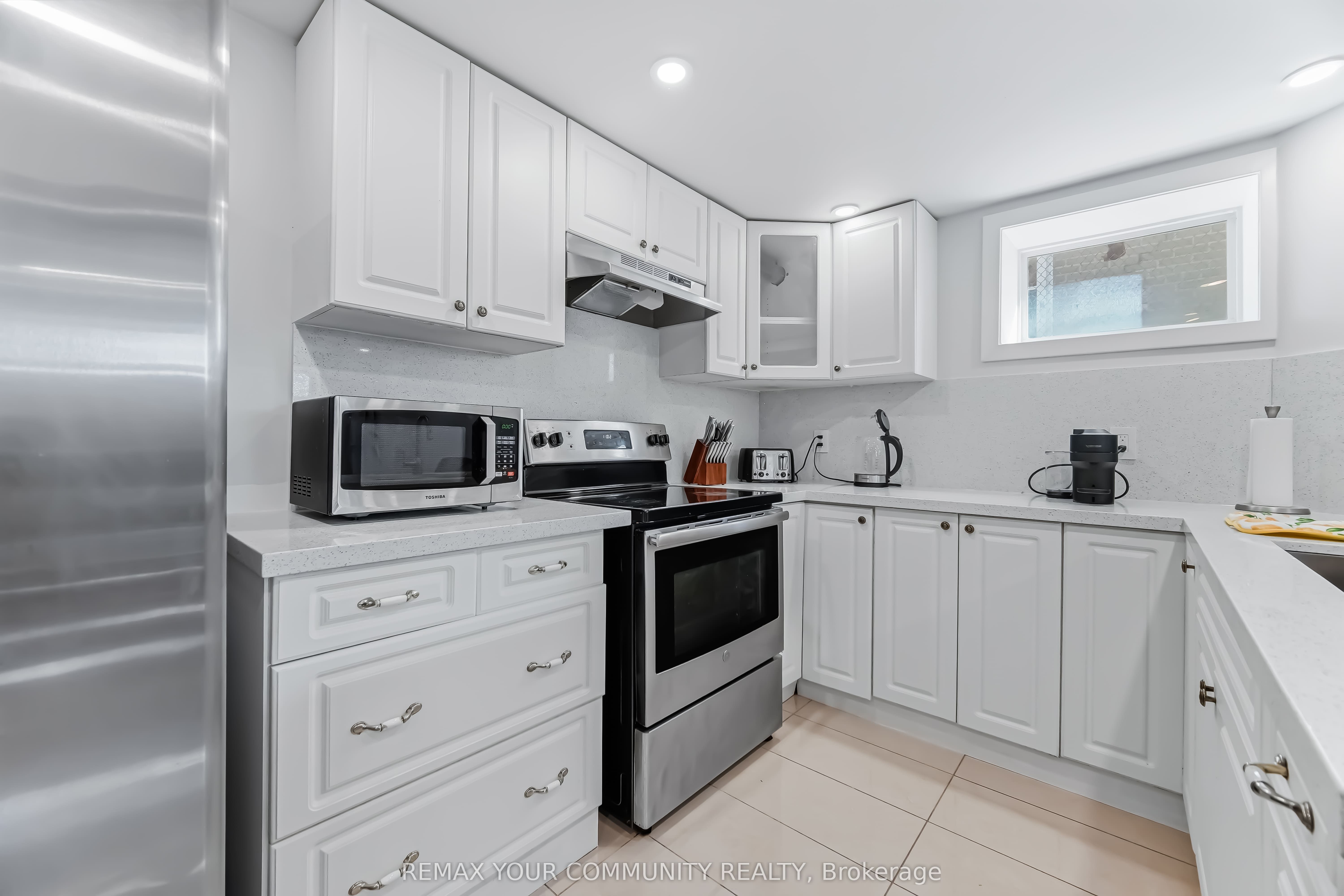 Unit Lower - 200 Goulding Avenue N, North York 5