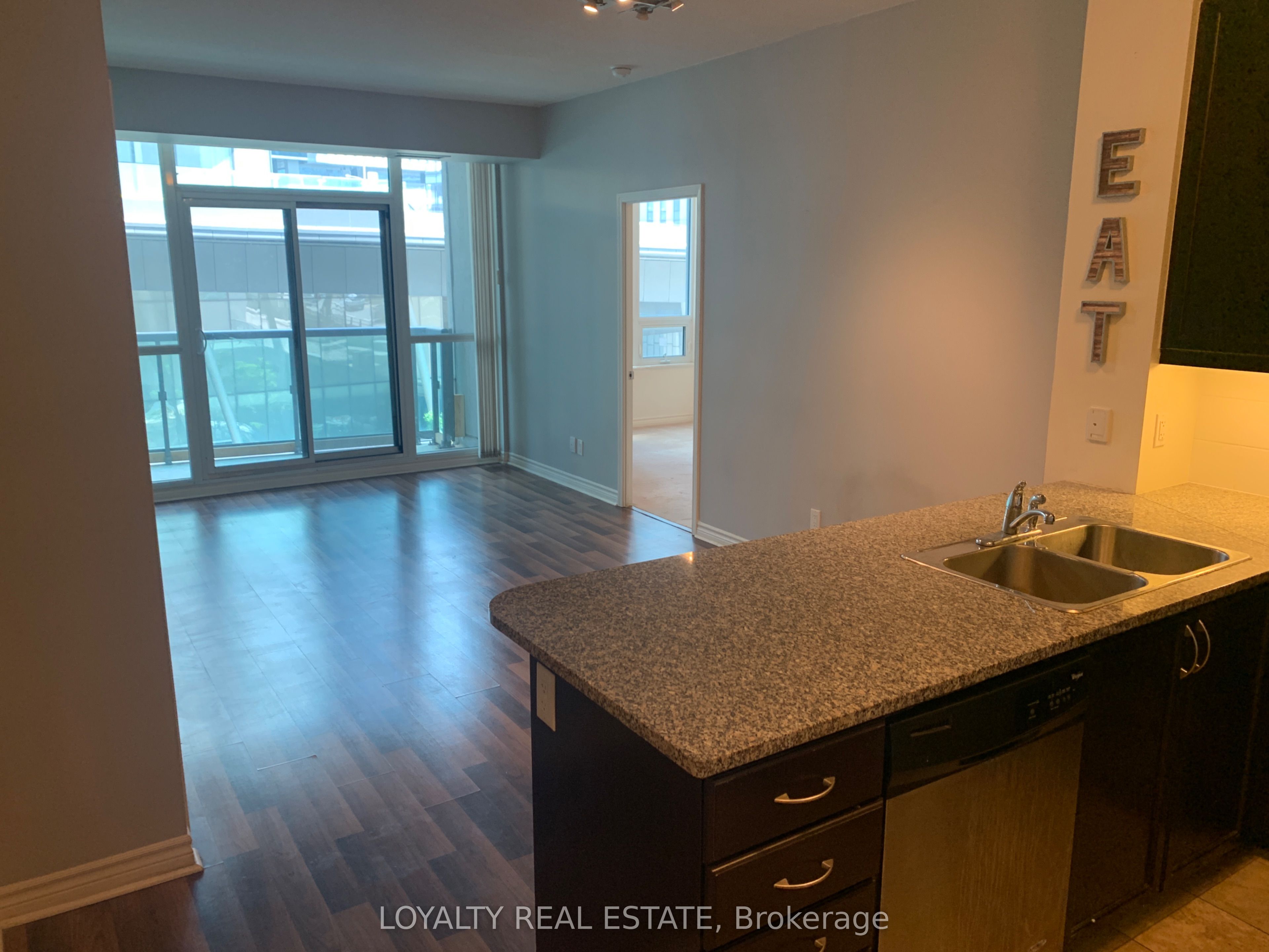 Unit 309 - 19 Grand Trunk Crescent, Toronto 4