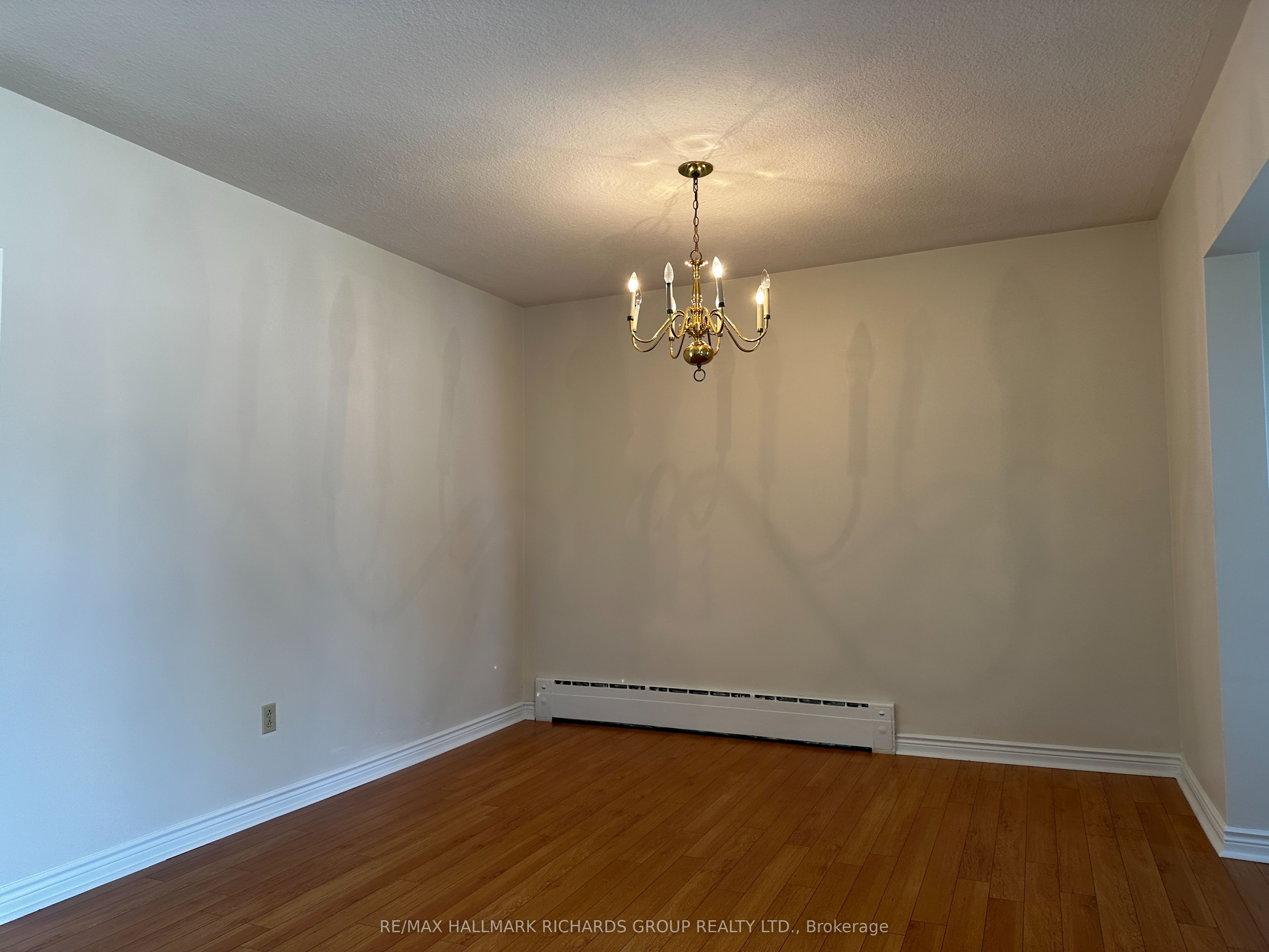 371 Cummer Avenue, North York 4