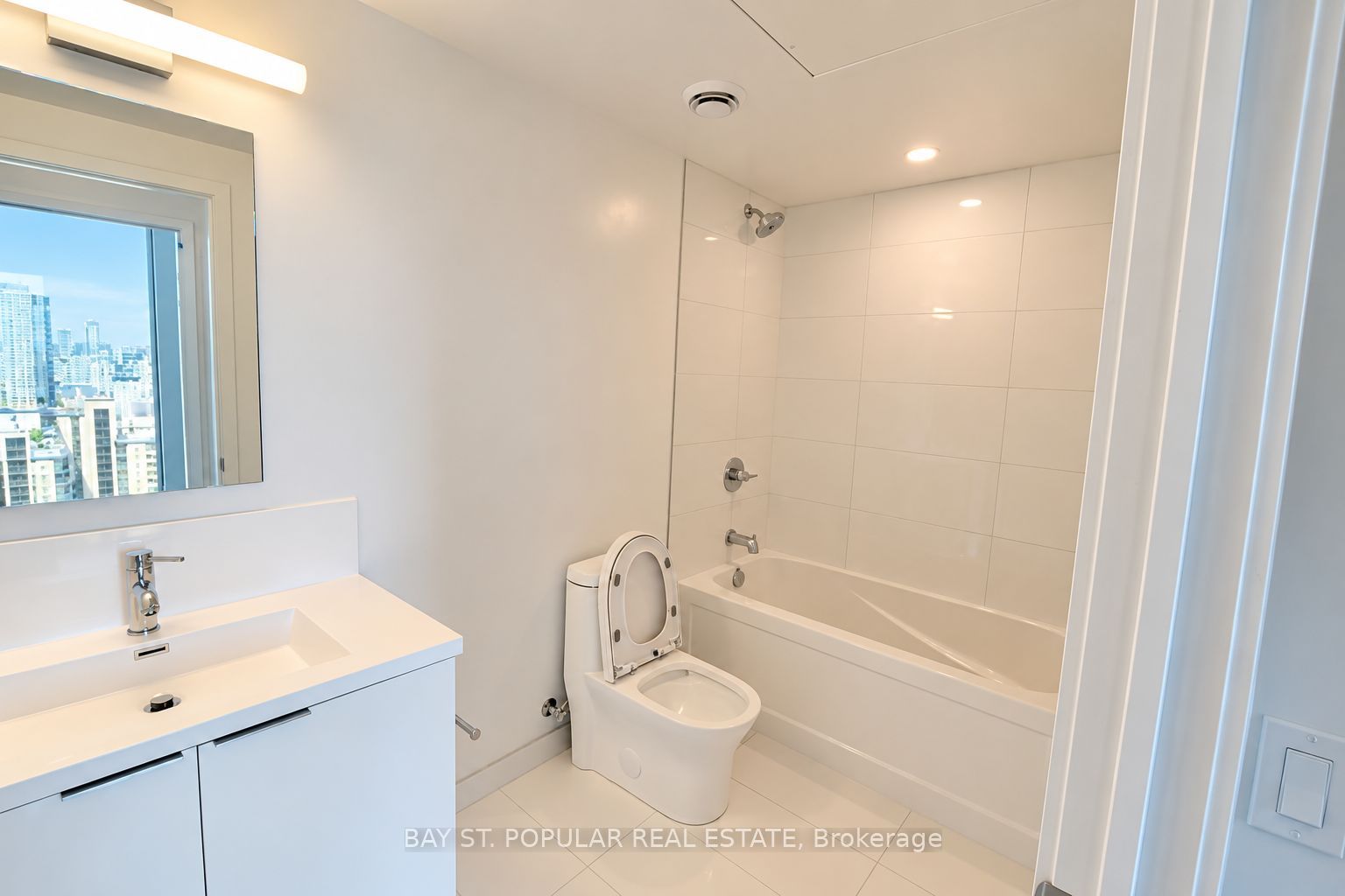 Unit 2101 - 238 Simcoe Street, Toronto 4