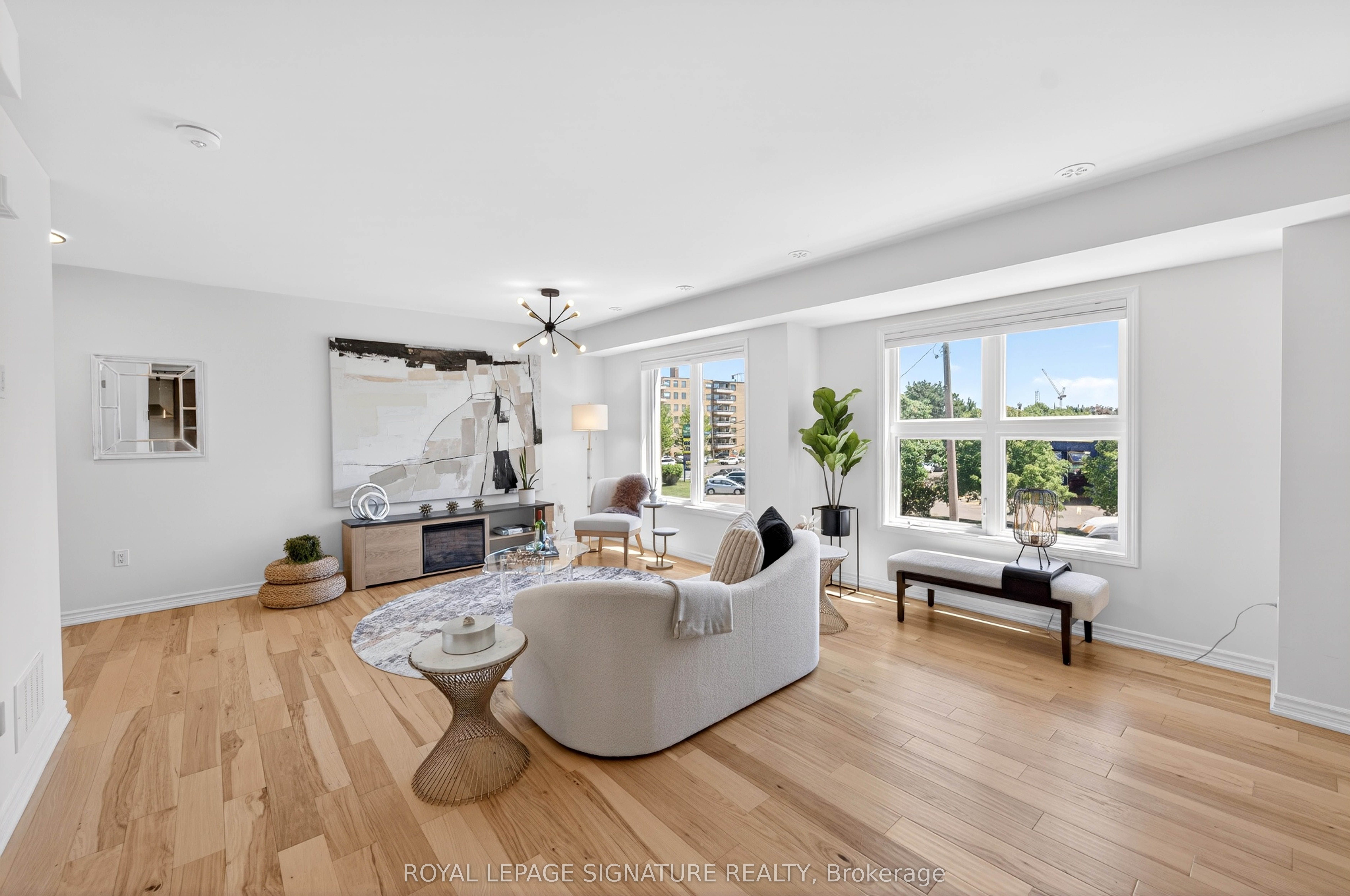 Unit 56 - 28 Curlew Drive, North York 5