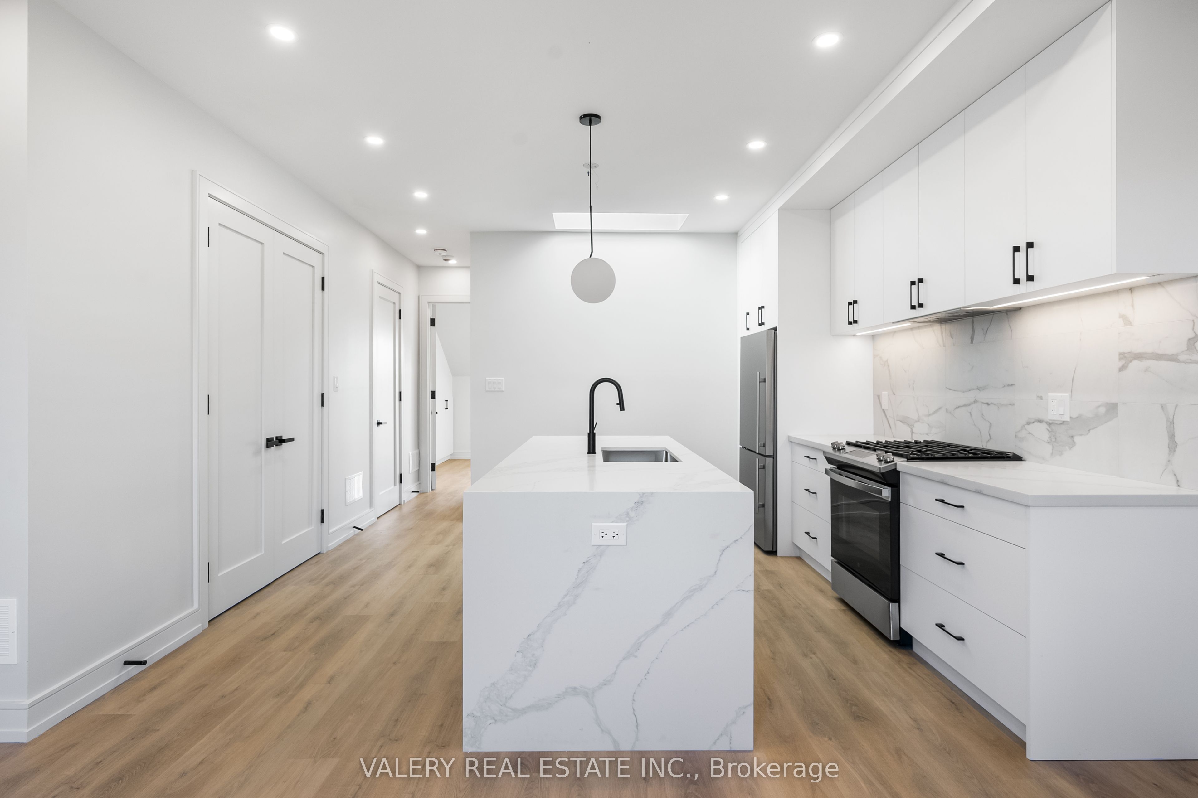 Unit 4-3rd Floor - 158 Dovercourt Road, Toronto 3