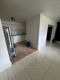 Unit Lower - 437 Lawrence Avenue W, Toronto 4