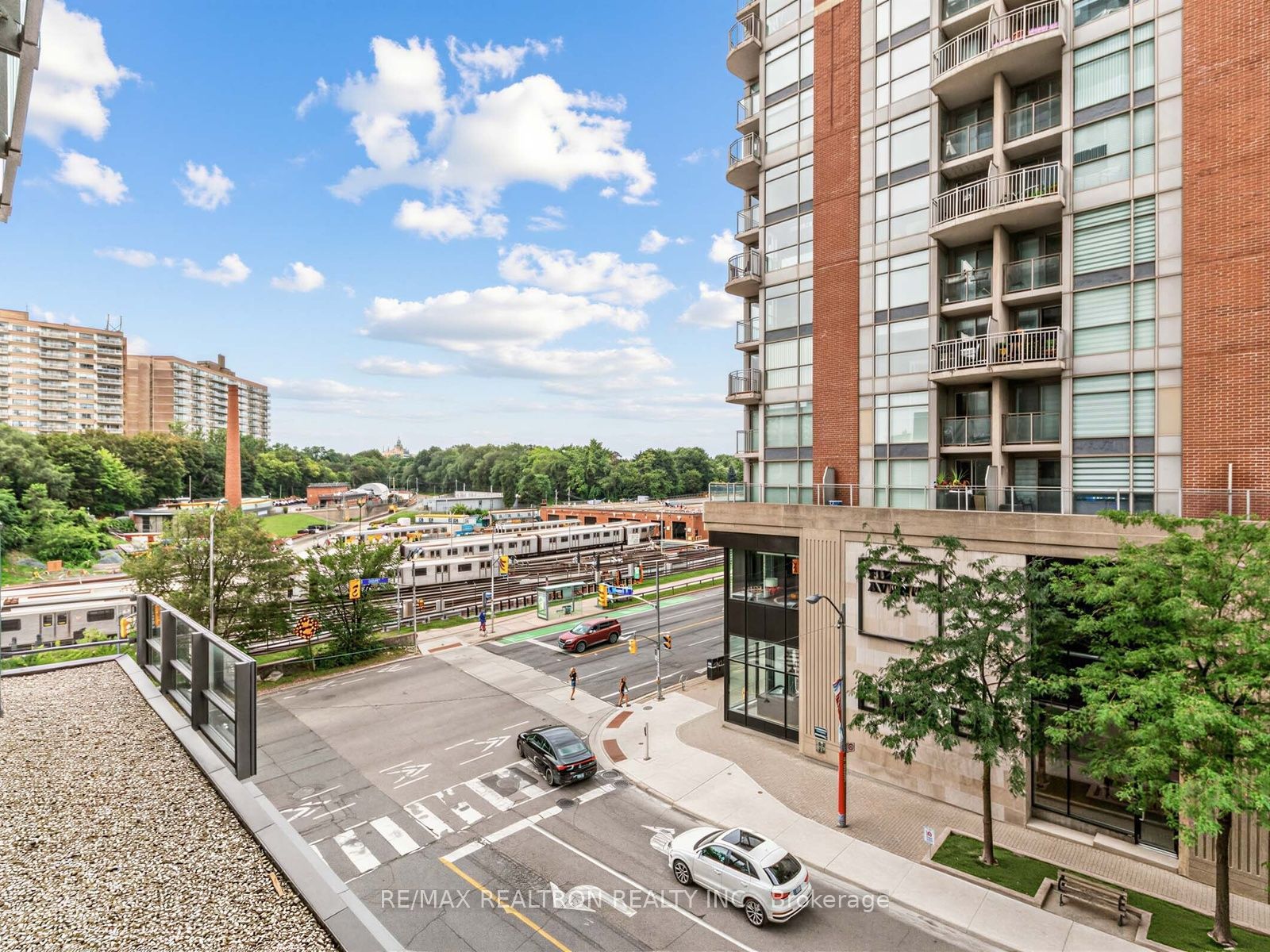 Unit 407 - 1815 Yonge Street, Toronto 4