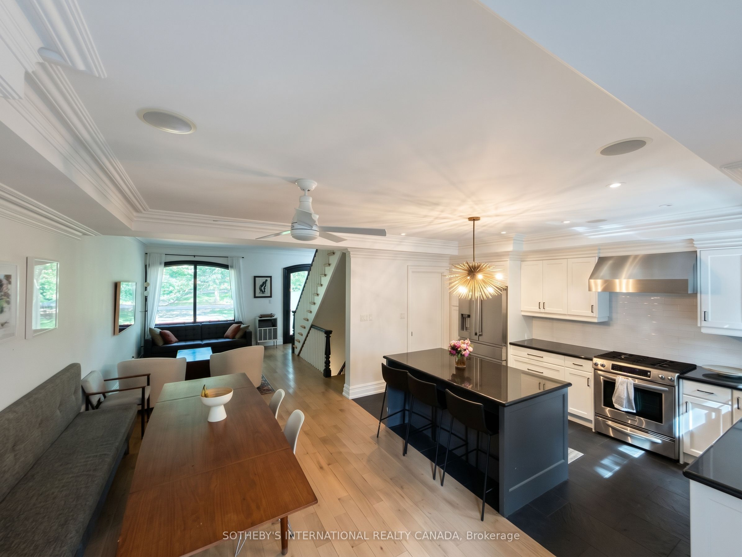 21 Hillcrest Park, Toronto 2