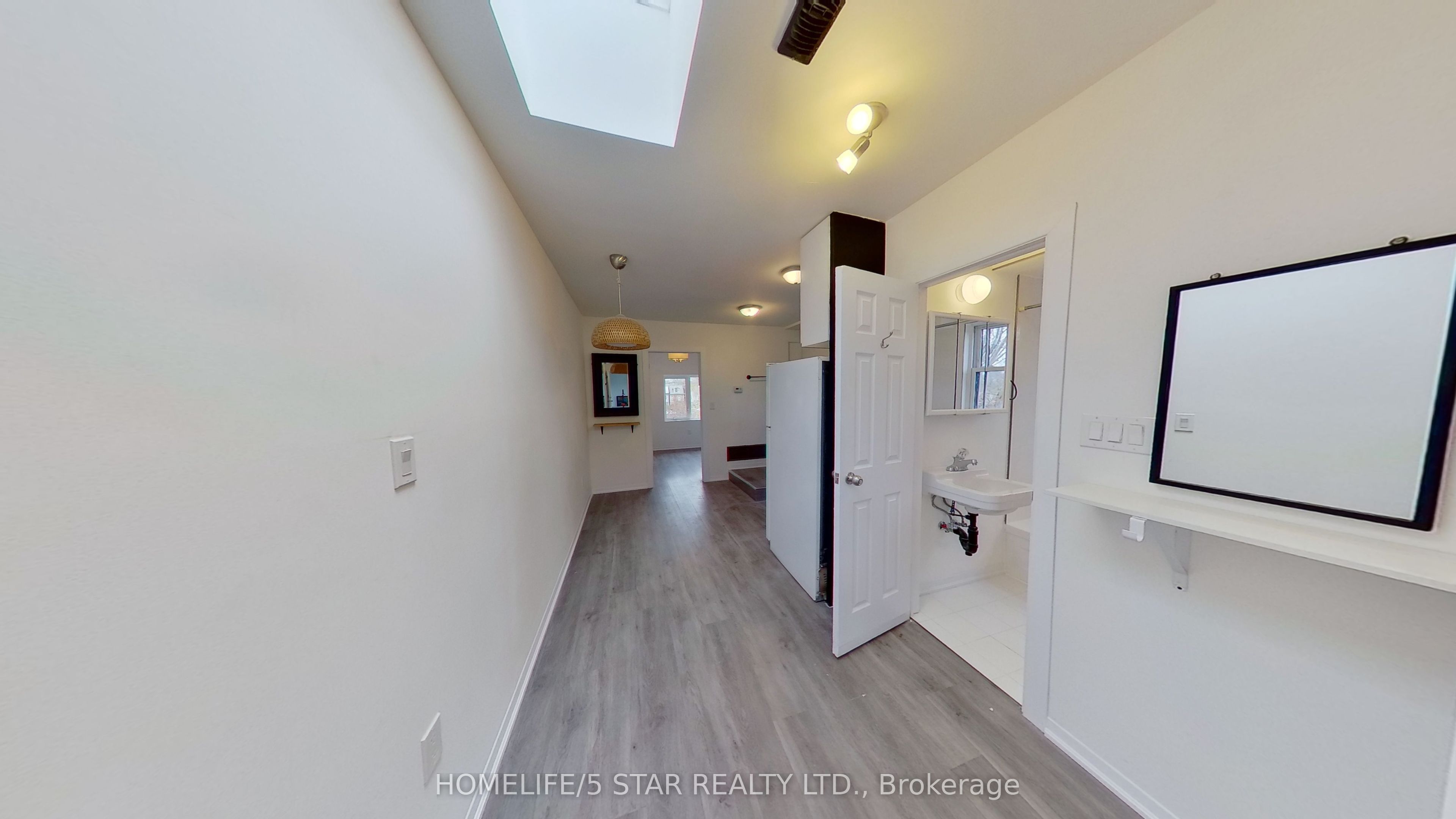 Unit Apt 1 - 39 Humbert Street, Toronto 5