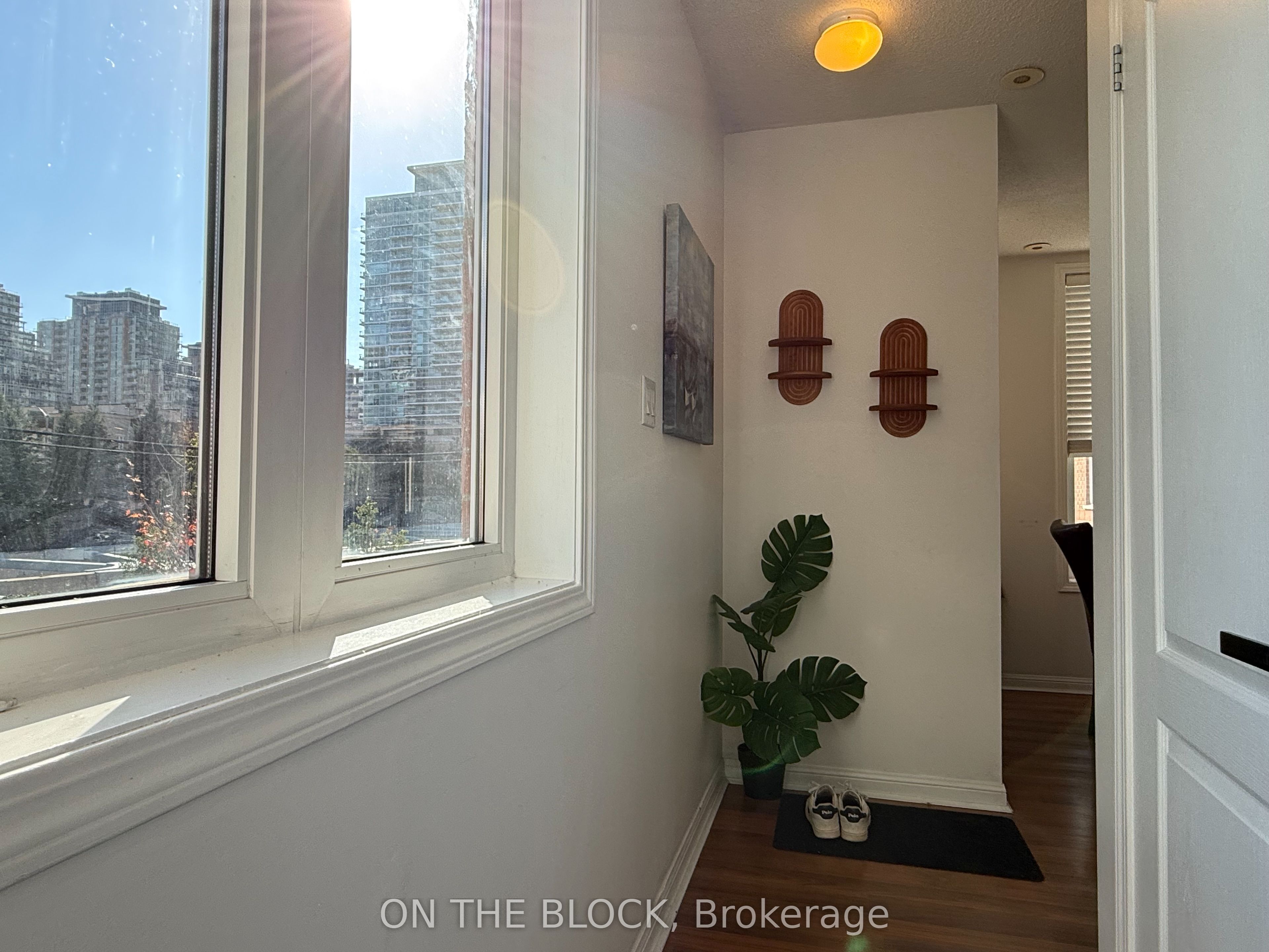 Unit 223 - 28 Douro Street, Toronto 4