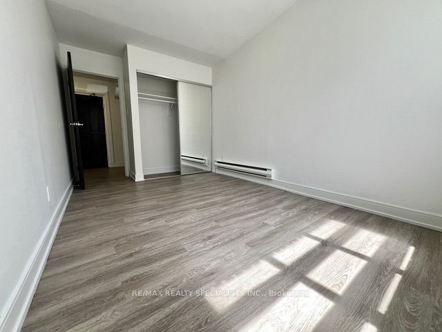 Unit 903 - 100 Gloucester Street S, Toronto 4