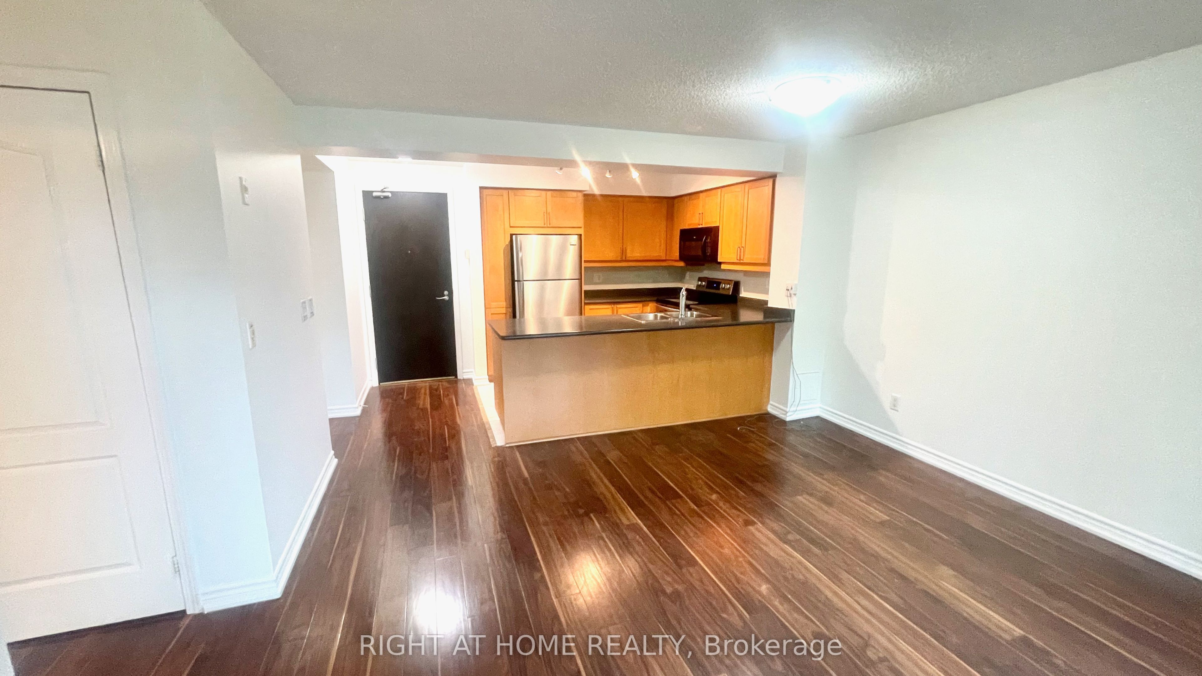 Unit 319 - 205 The Donway W, North York 3