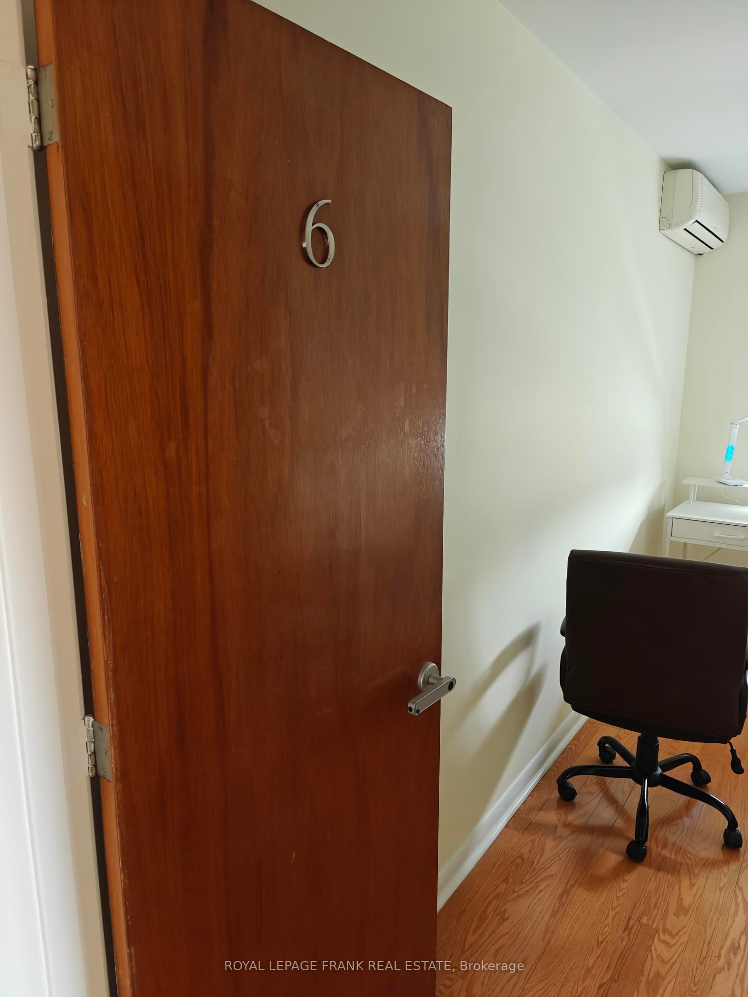 Unit Room 6 - 374 Central Park Boulevard S, Oshawa 3