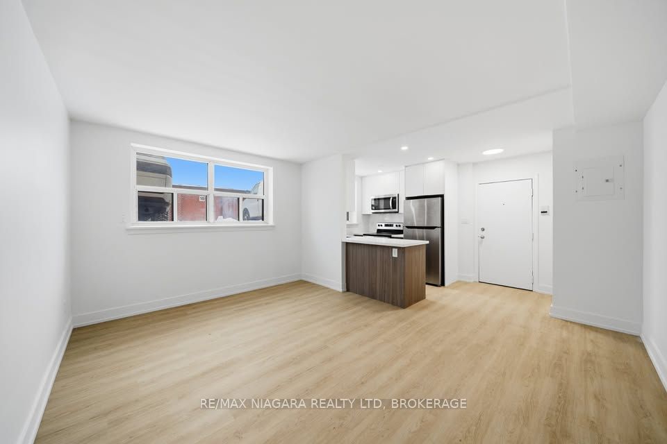 Unit Unit A - 993 O'connor Drive, Toronto 2