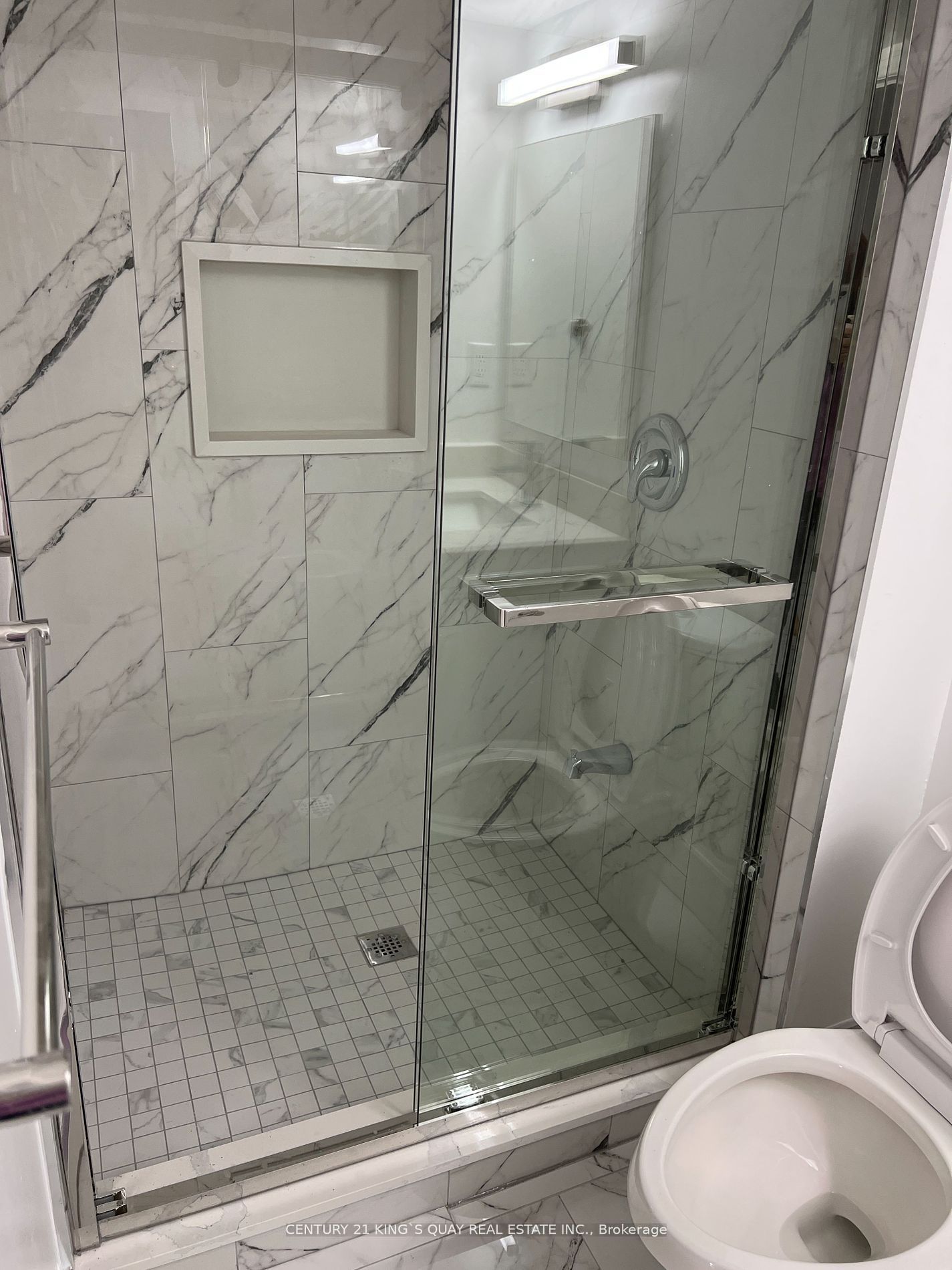 Unit LOWER - 74 glendower Circuit, Scarborough 4