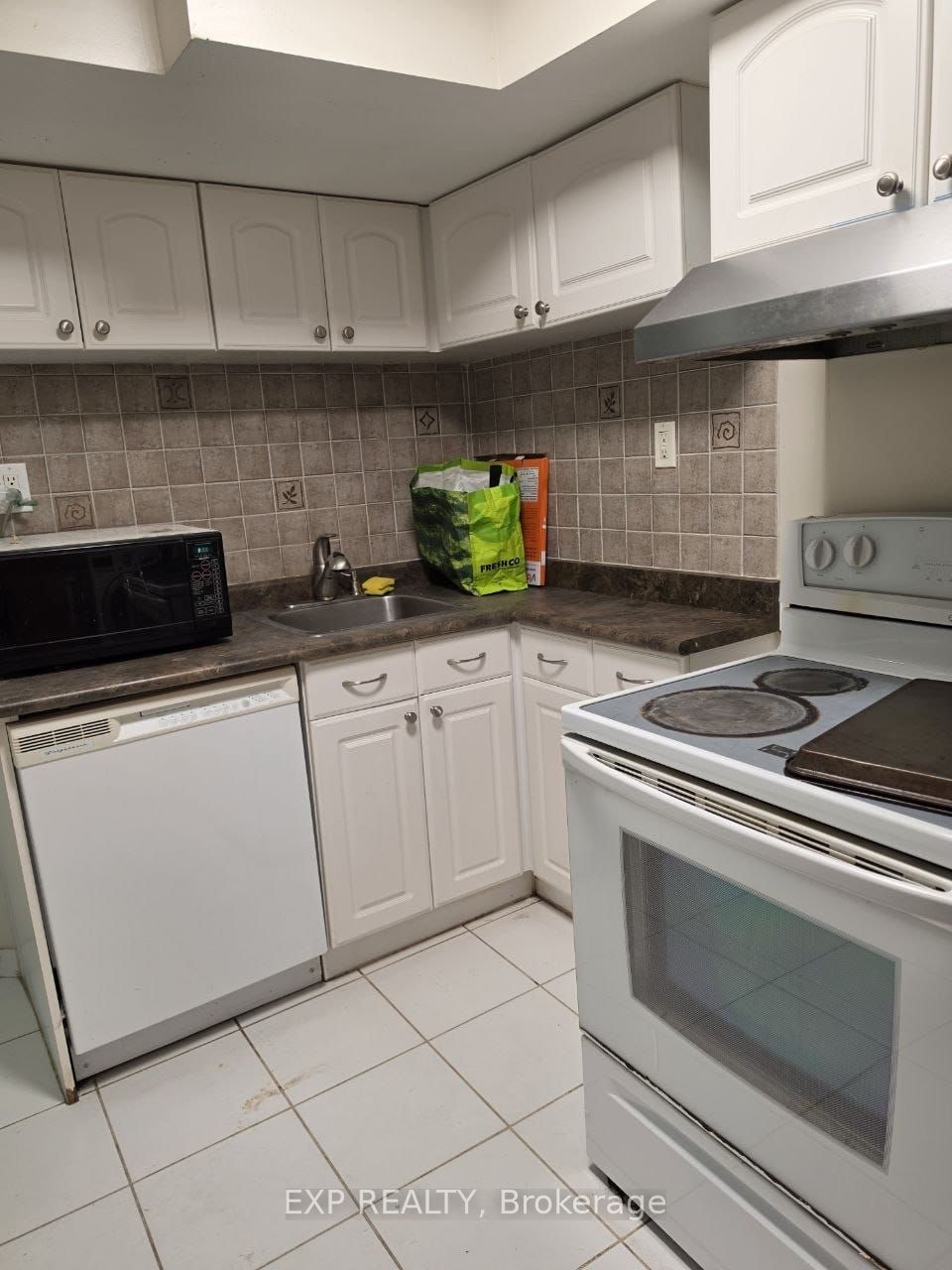 Unit Bsmt - 134 Sandown Avenue, Scarborough 5