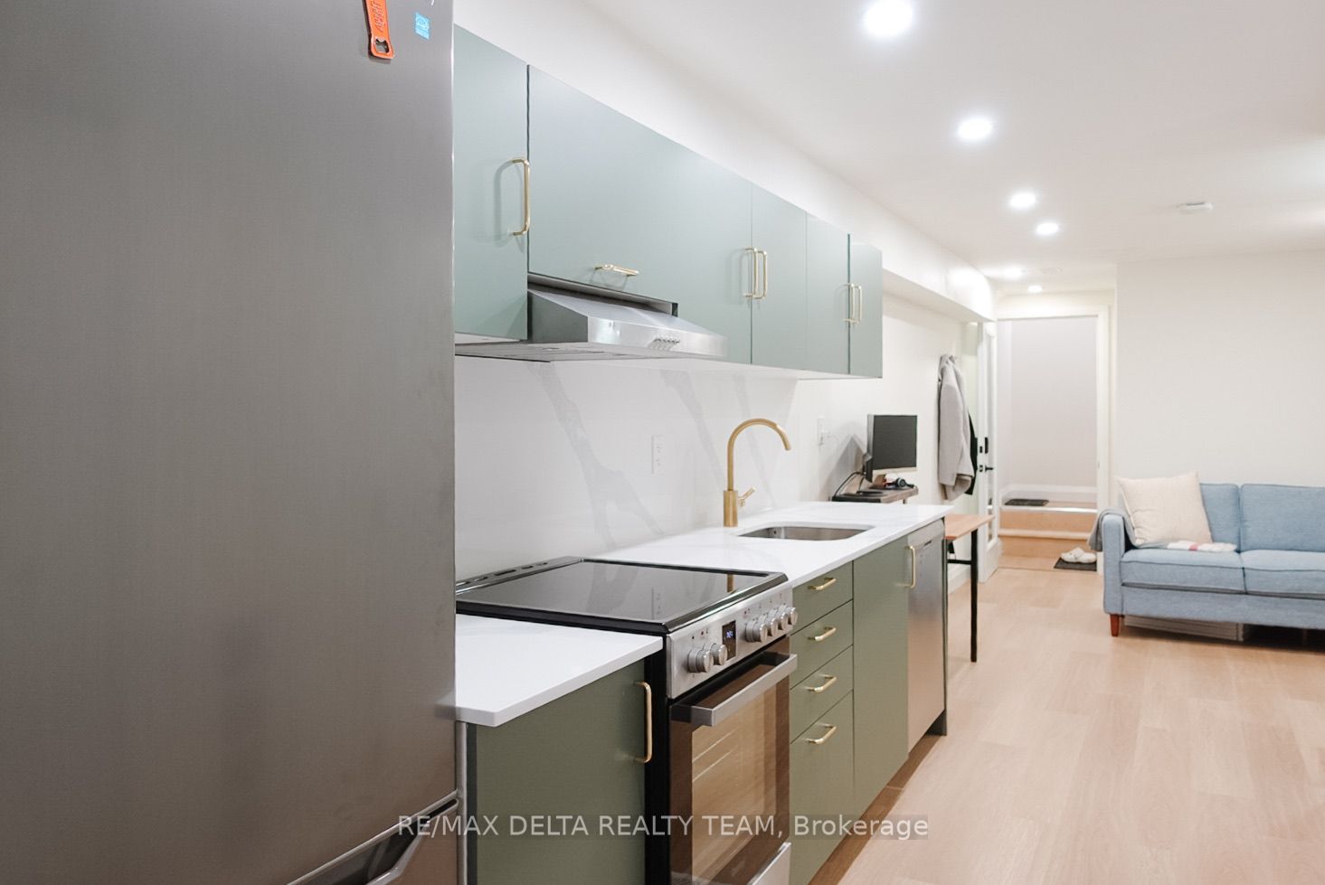 Unit Basement Apartment - 7 Craven Road, Toronto 5