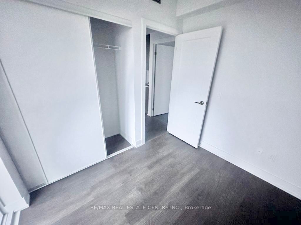 Unit 1516 - 2550 Simcoe Street N, Oshawa 5
