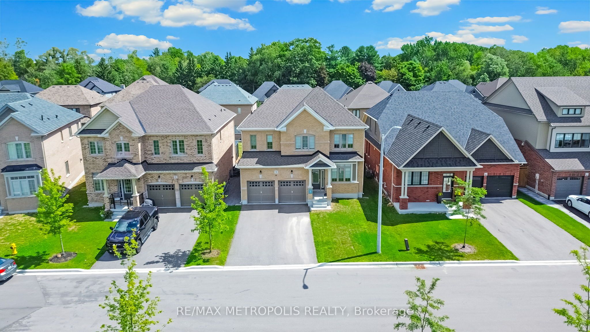 Unit Main & Upper - 15 Douglas Kemp Crescent, Clarington 2