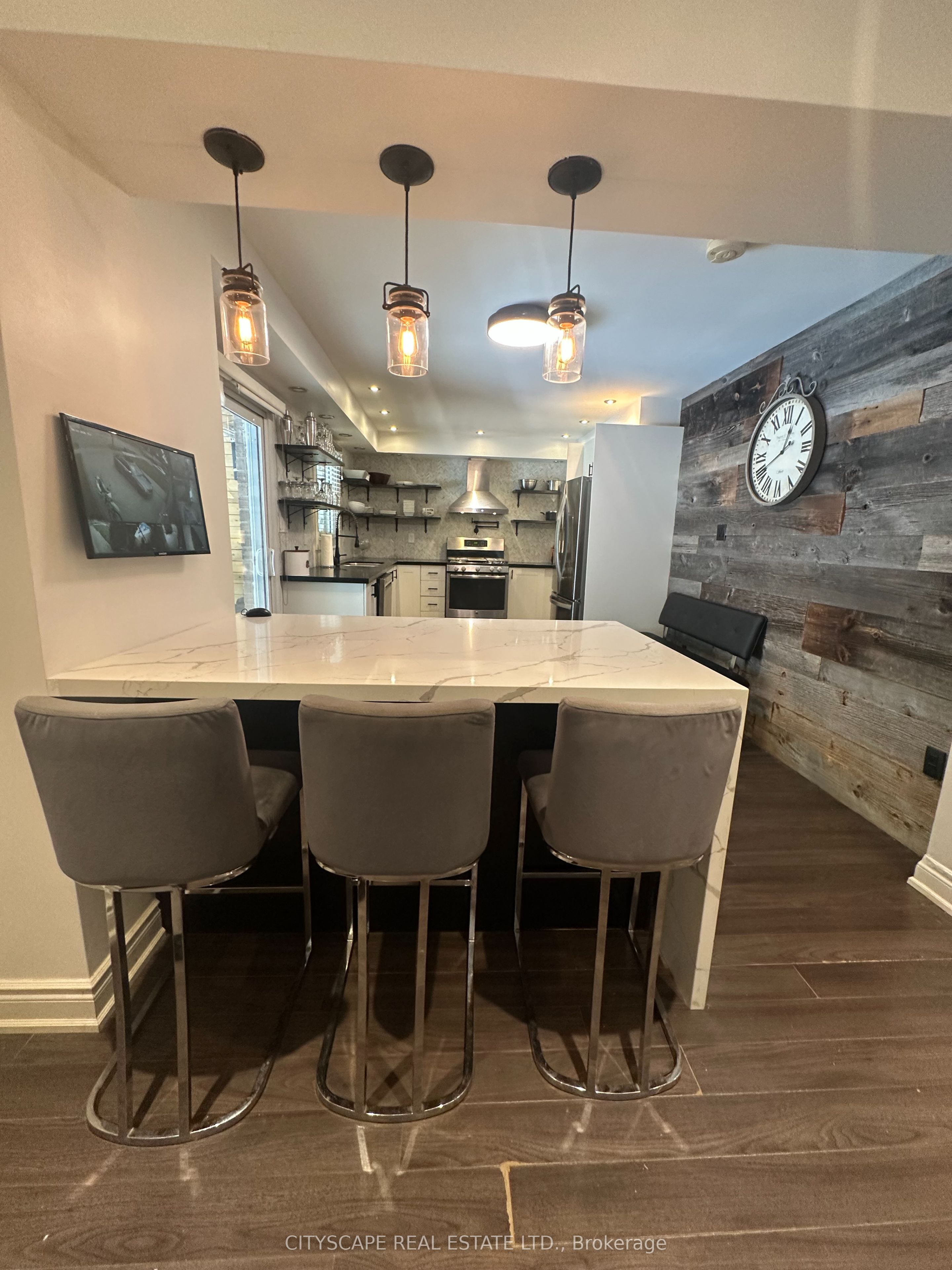 Unit Main Floor - 137 Ravenscroft Road, Ajax 5