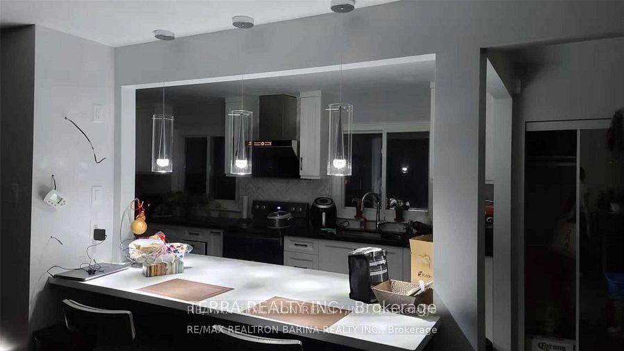 Unit Main Floor - 157 Darlingside Drive, Scarborough 5