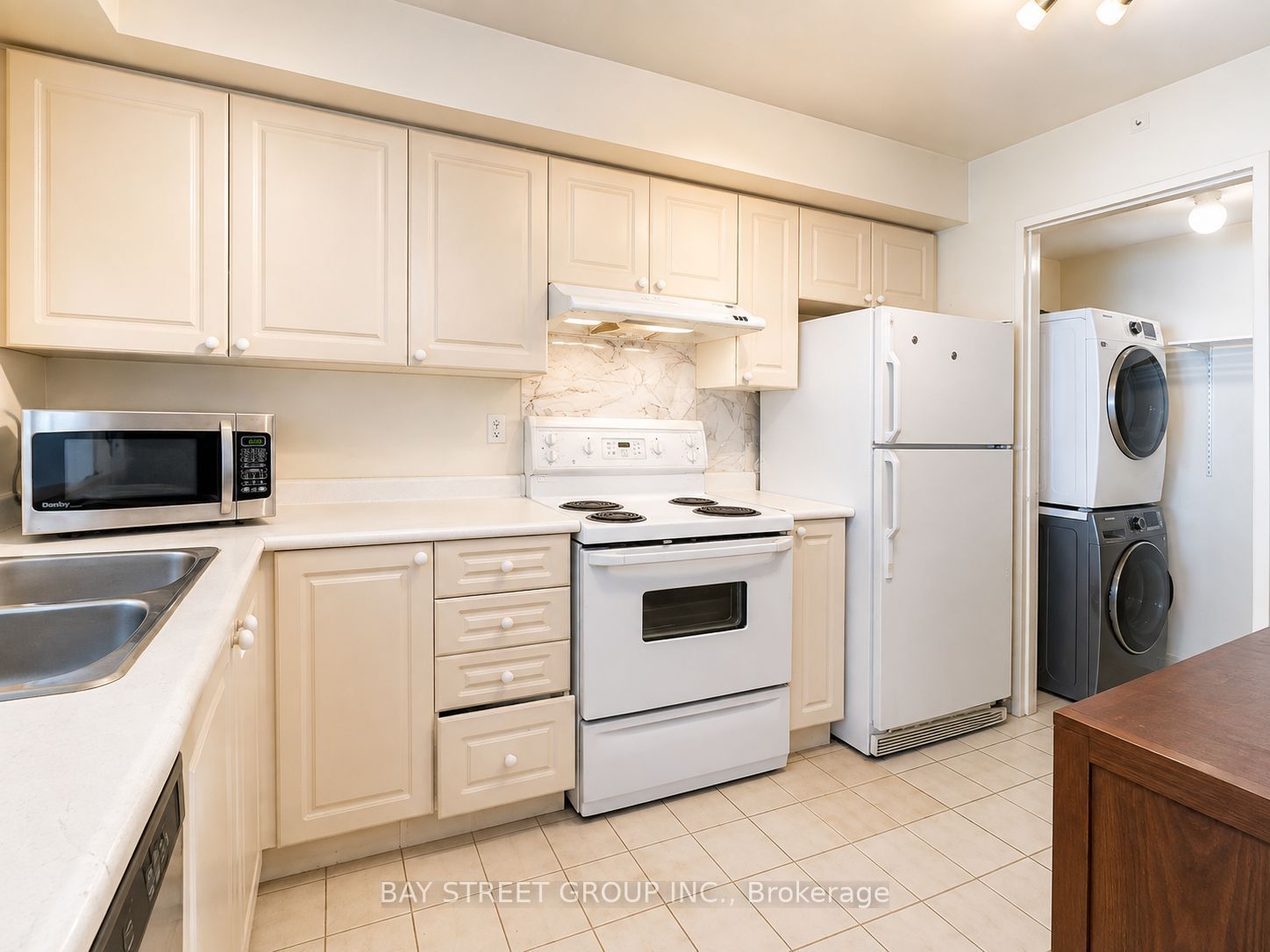 Unit 510 - 18 Lee Centre Drive, Scarborough 4
