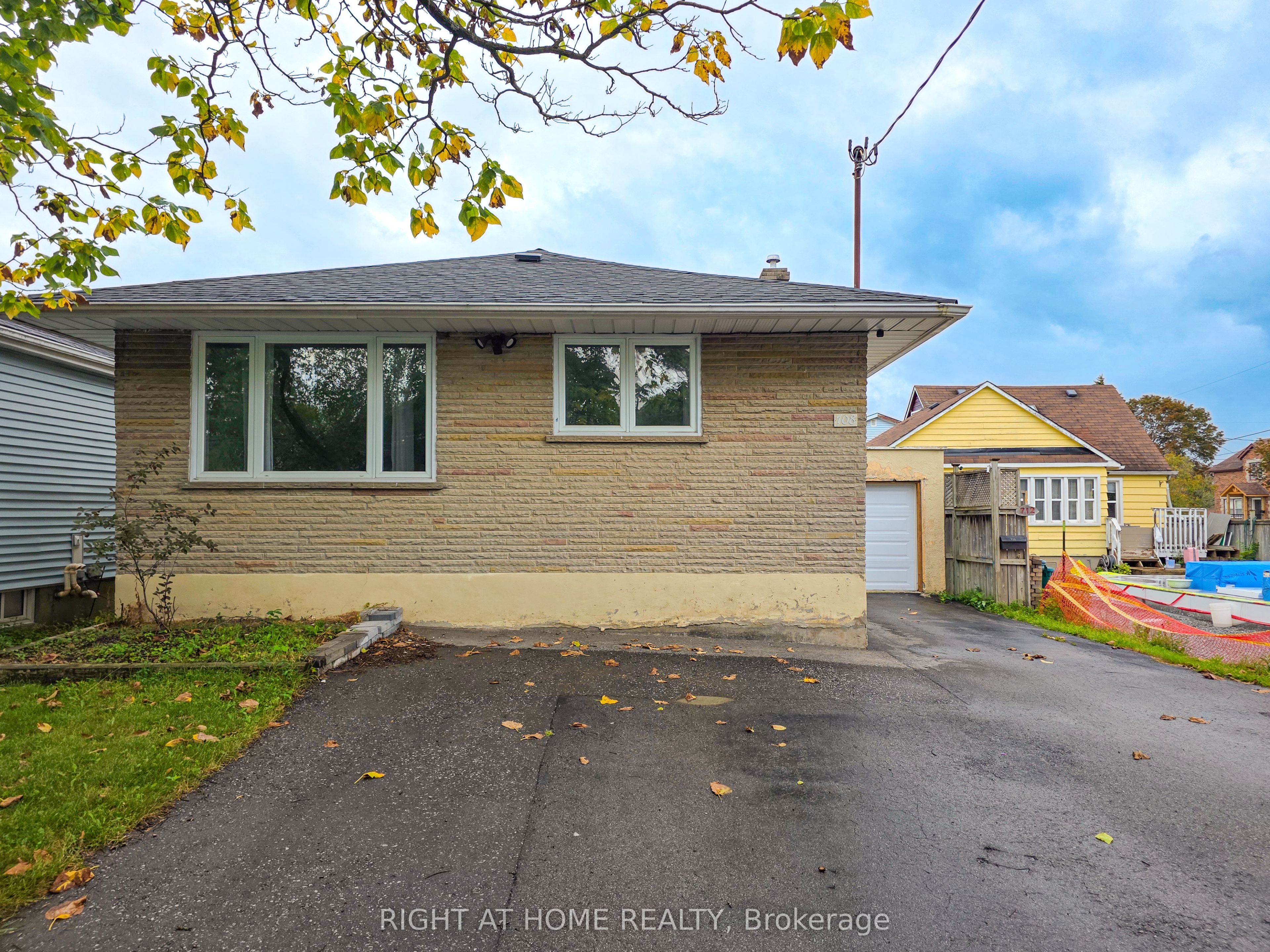 Unit Lower - 708 Carnegie Avenue, Oshawa 2
